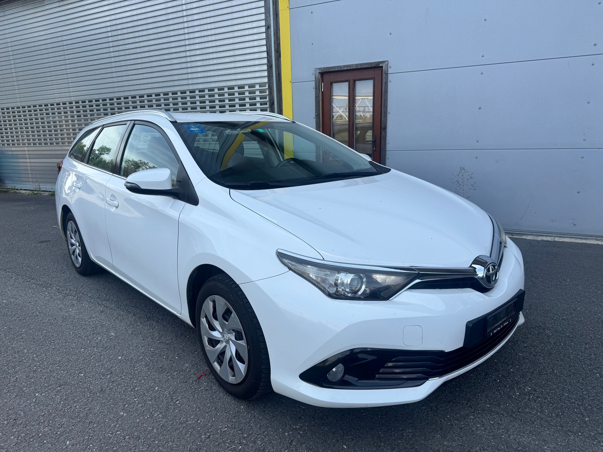 TOYOTA Auris Touring Sports 1.2 Turbo Comfort-image-0