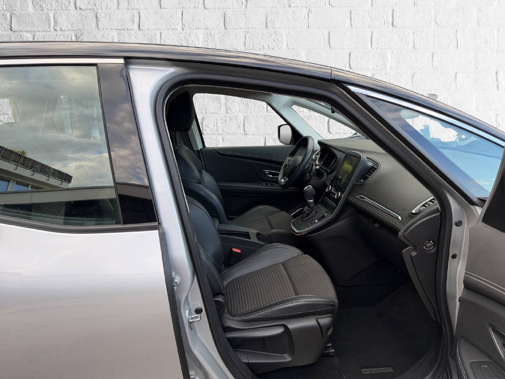 RENAULT Scénic 1.3 TCe 140 Intens EDC-image-11