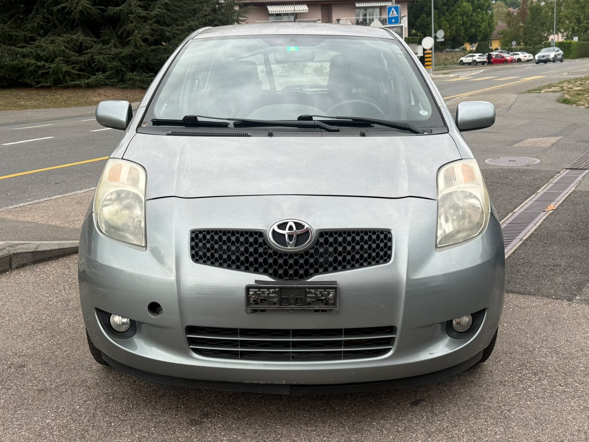 TOYOTA Yaris 1.3 Chic Multimode-image-0