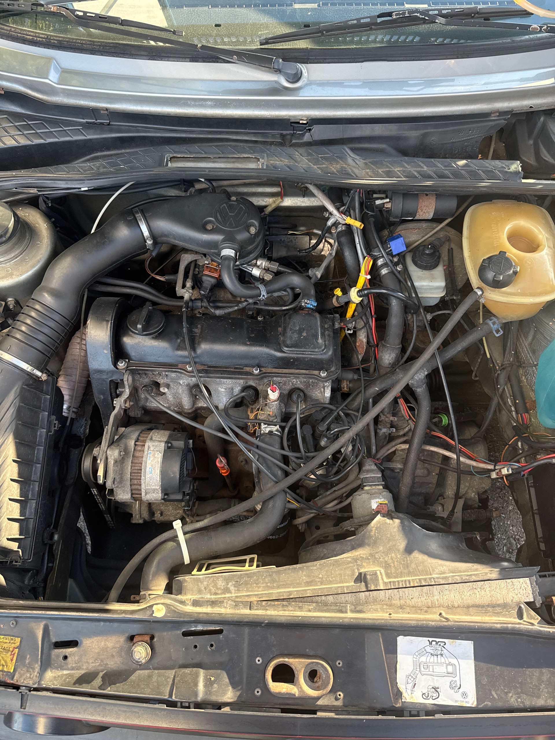 VW Golf 1800 GL-image-12