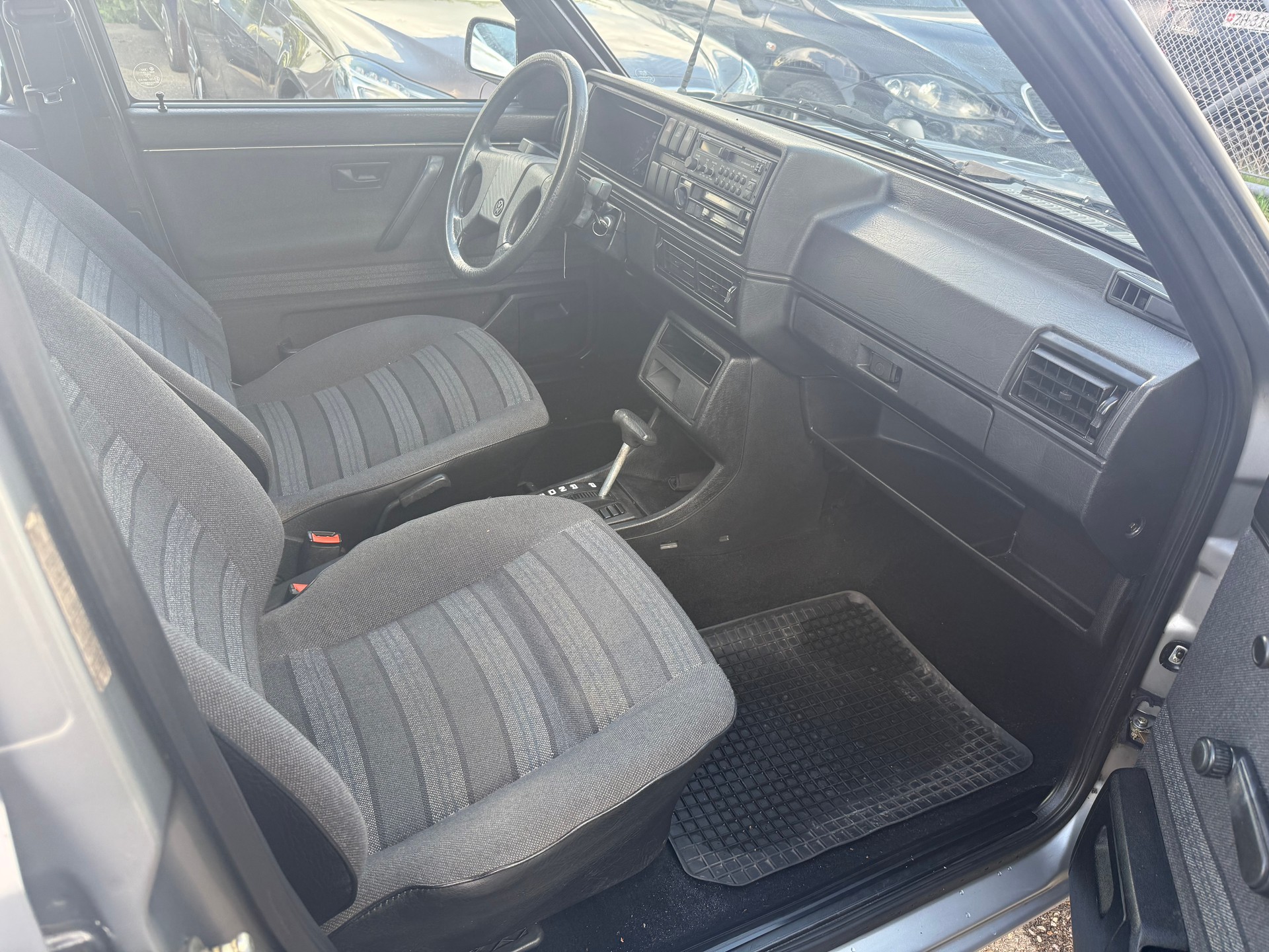 VW Golf 1800 GL-image-7