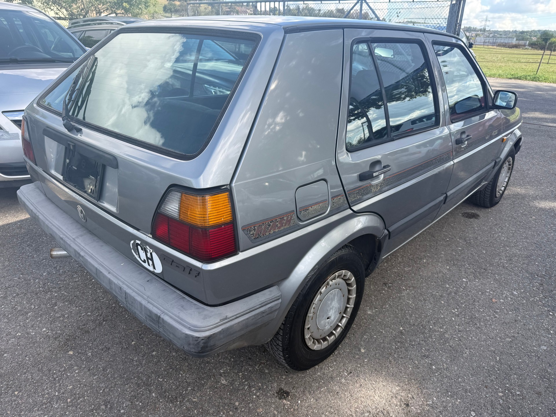 VW Golf 1800 GL-image-6