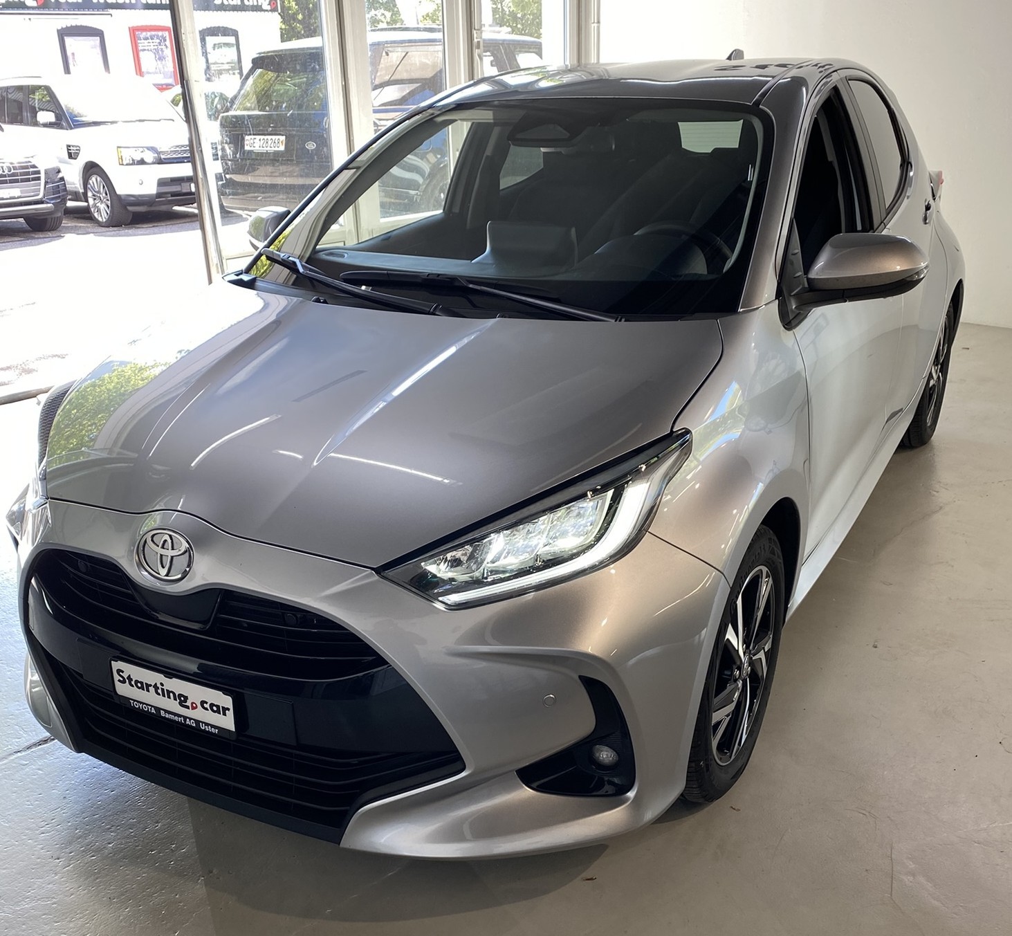 TOYOTA Yaris 1.5 Trend e-CVT-image-3