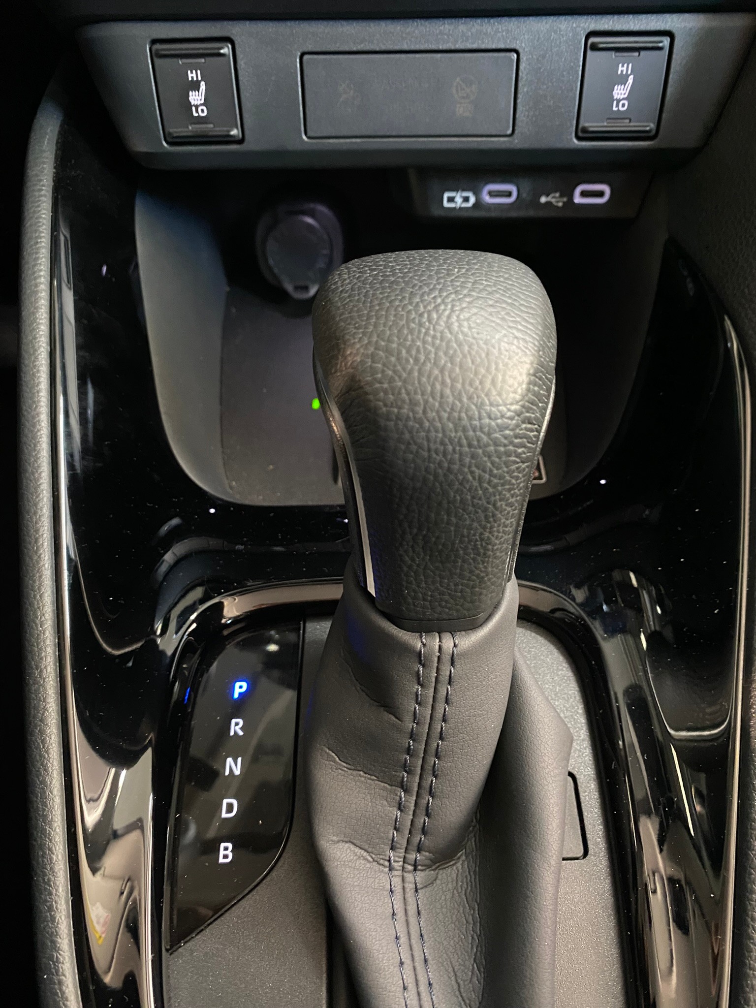 TOYOTA Yaris 1.5 Trend e-CVT-image-25