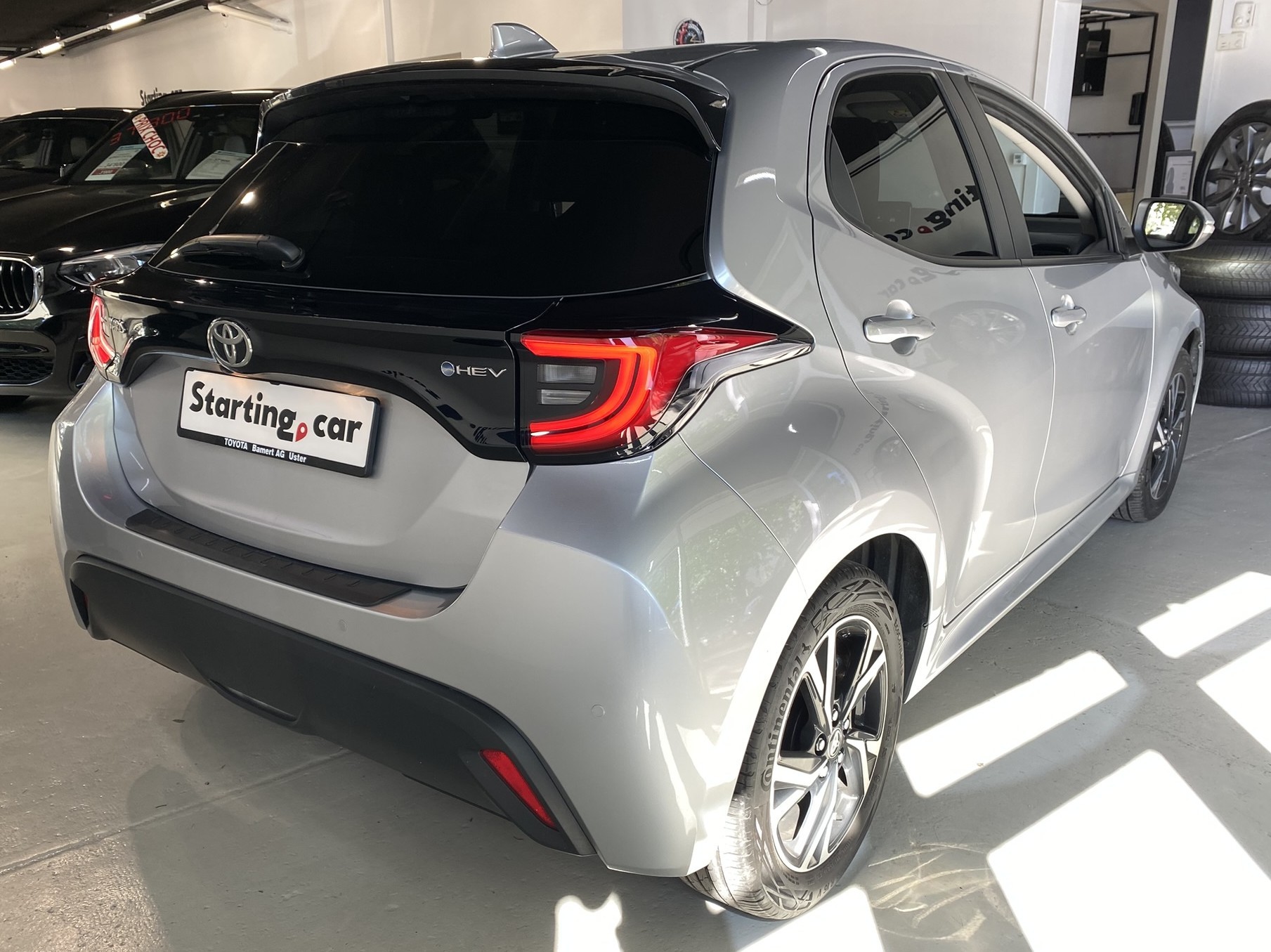 TOYOTA Yaris 1.5 Trend e-CVT-image-12