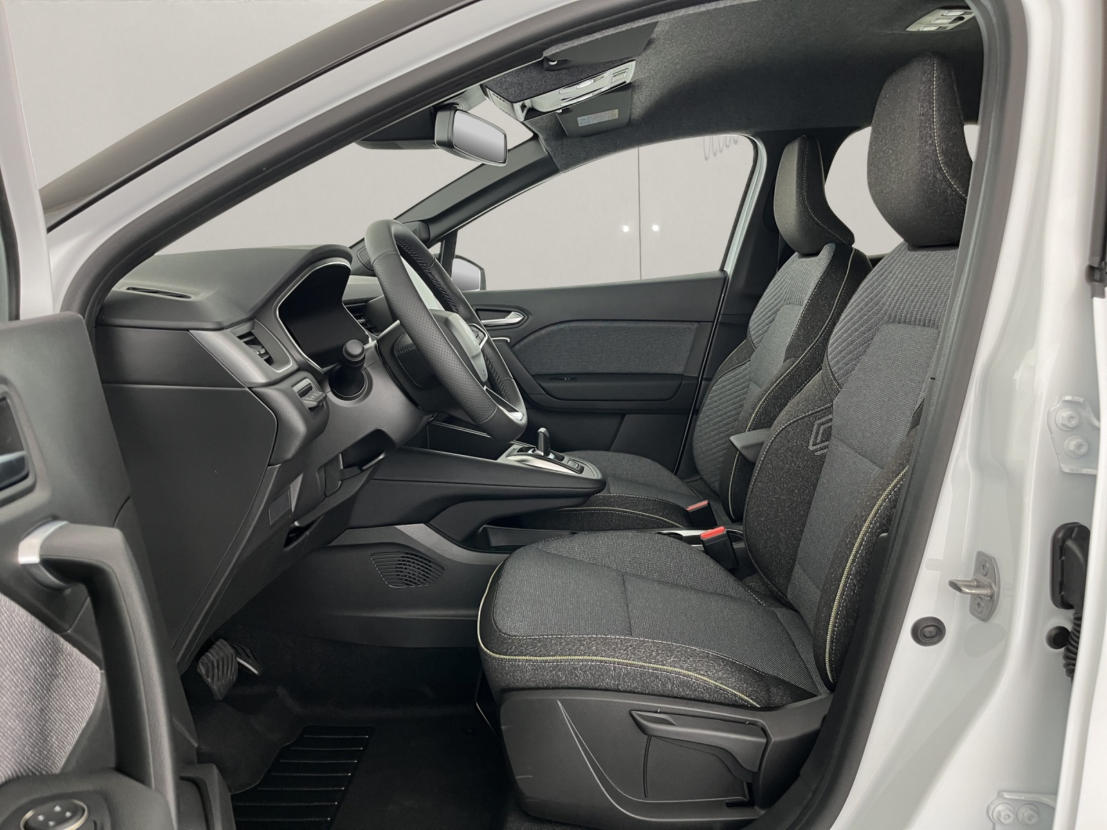 RENAULT Captur 1.8 E-Tech techno-image-7