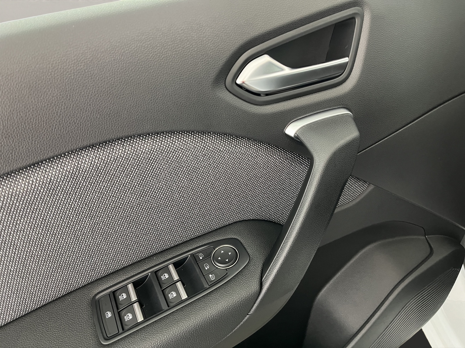 RENAULT Captur 1.8 E-Tech techno-image-13