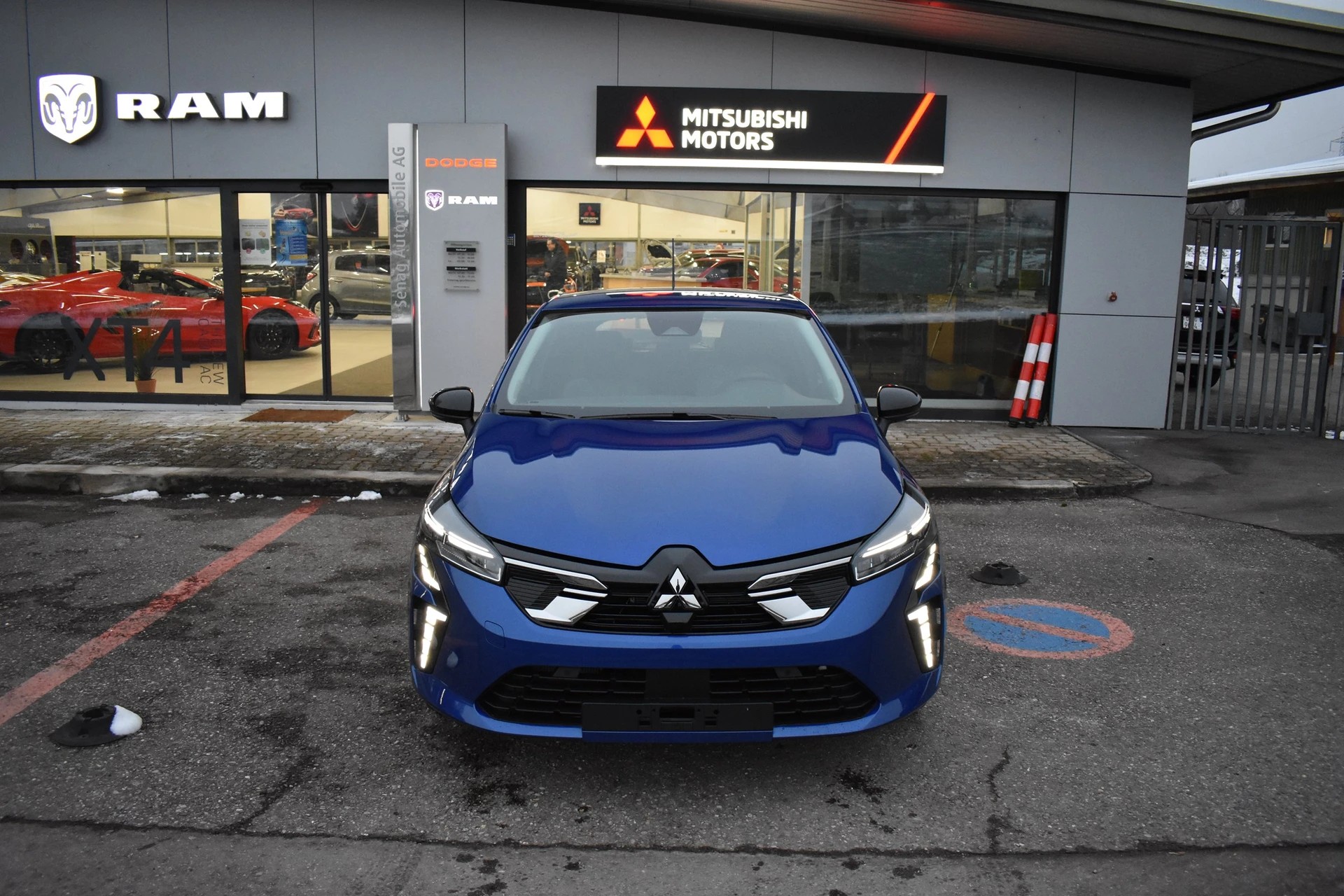 MITSUBISHI COLT 1.6 HEV Invite-image-0