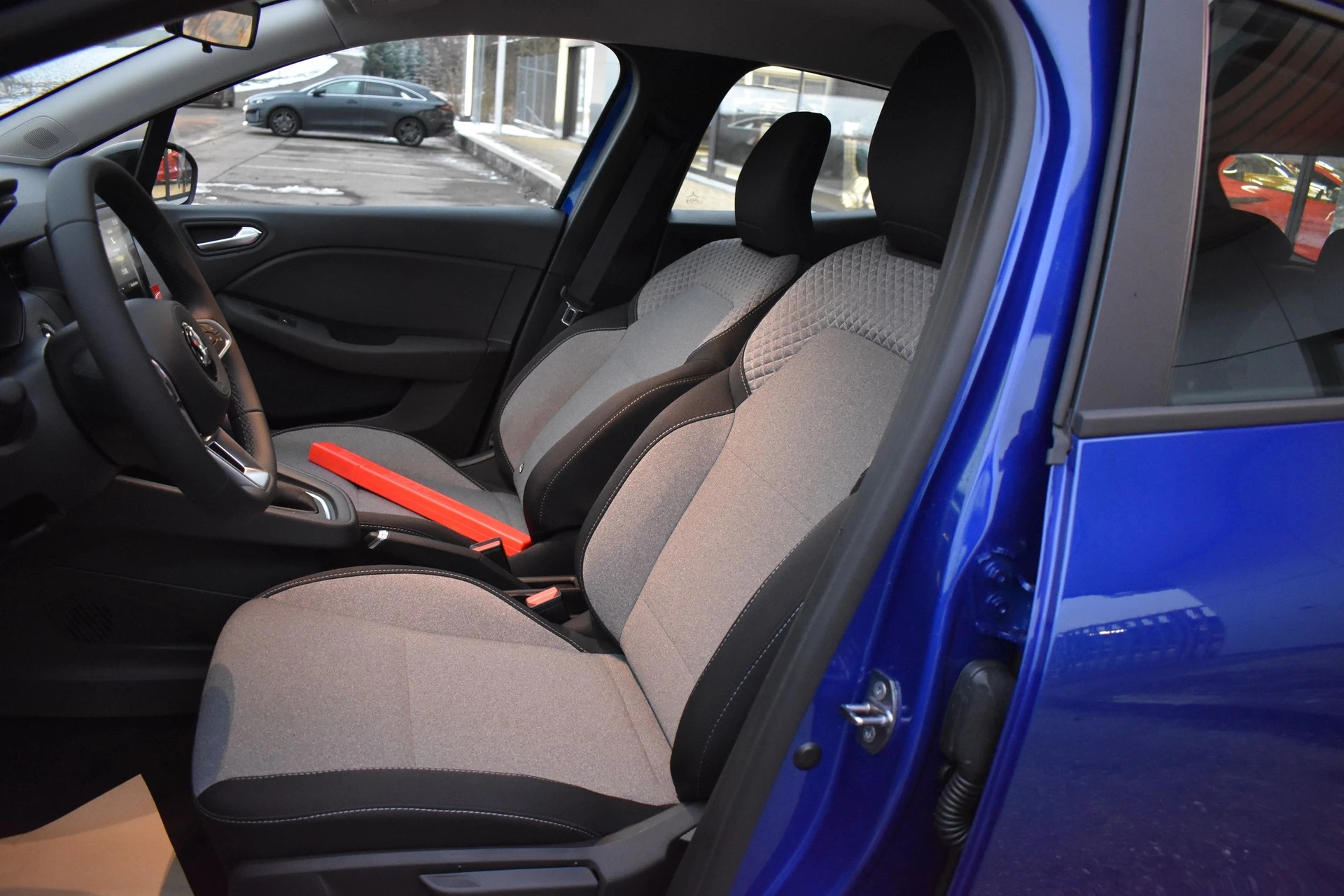 MITSUBISHI COLT 1.6 HEV Invite-image-11