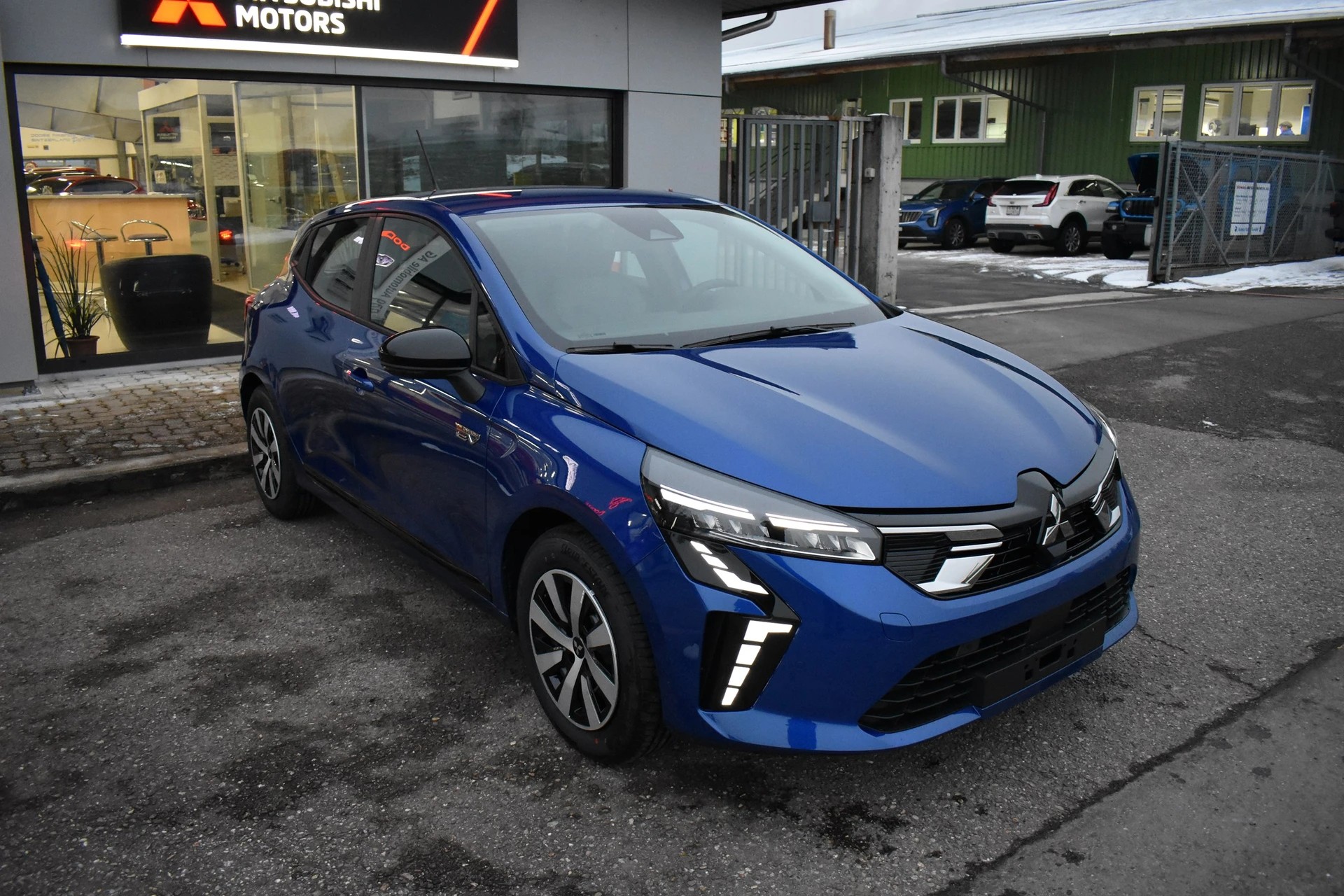 MITSUBISHI COLT 1.6 HEV Invite-image-8