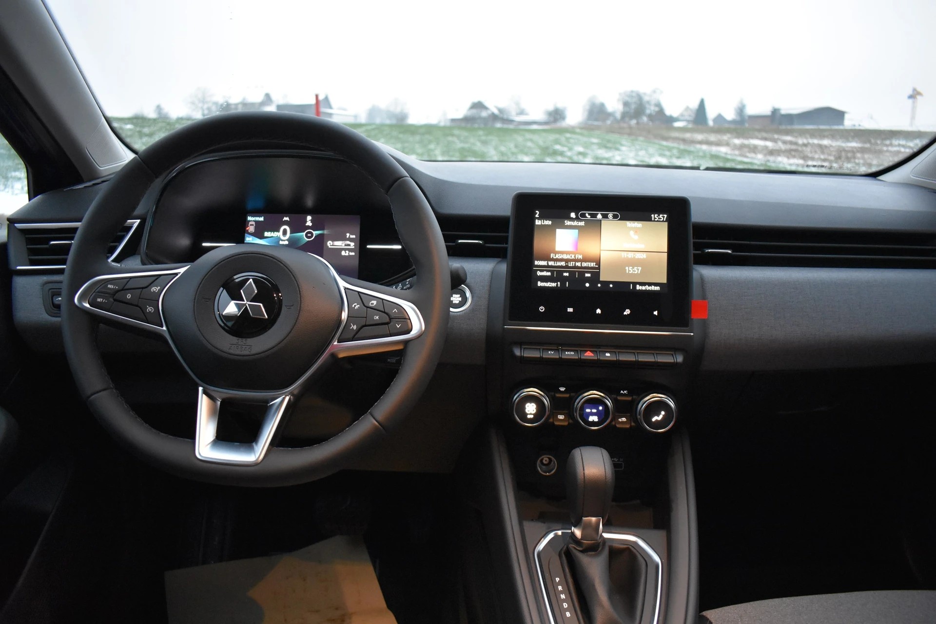 MITSUBISHI COLT 1.6 HEV Invite-image-10