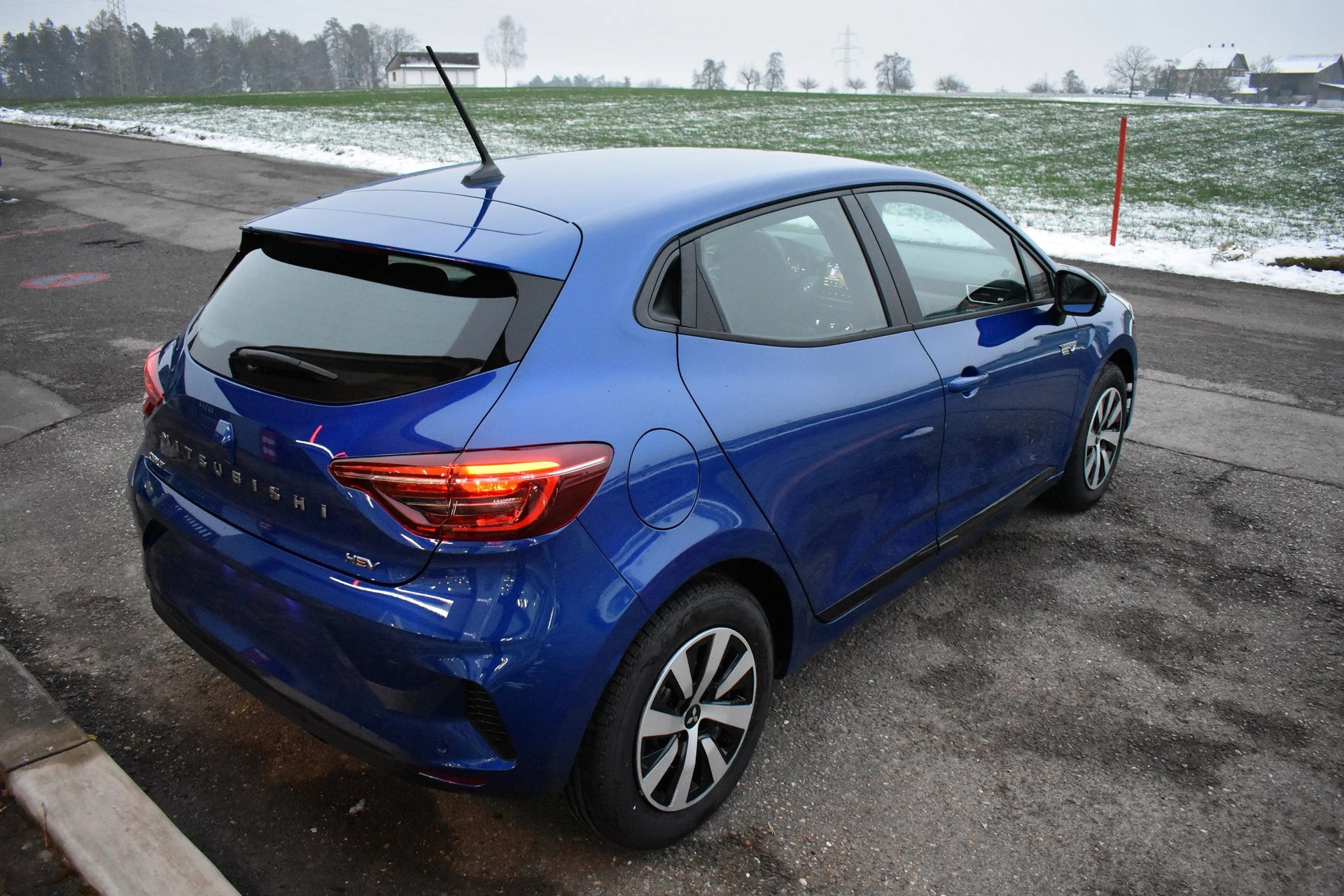 MITSUBISHI COLT 1.6 HEV Invite-image-6