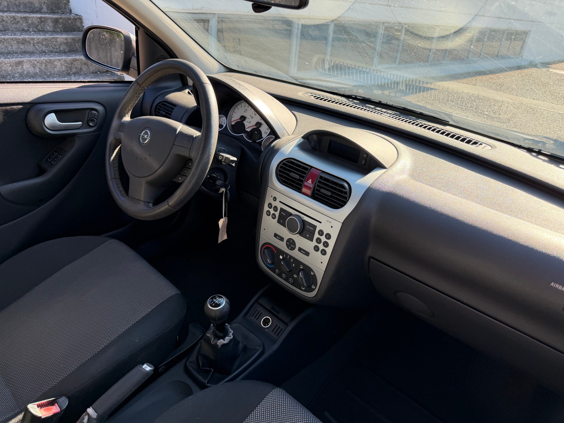 OPEL Corsa 1.2 TP Silverline-image-3