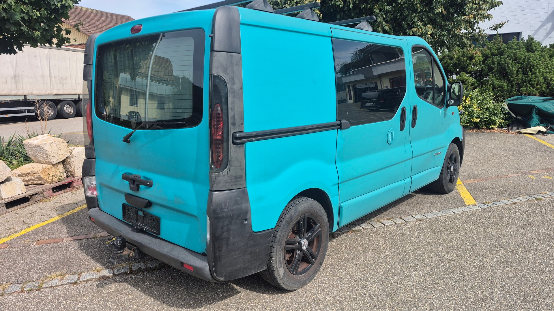 RENAULT TRAFIC-image-4