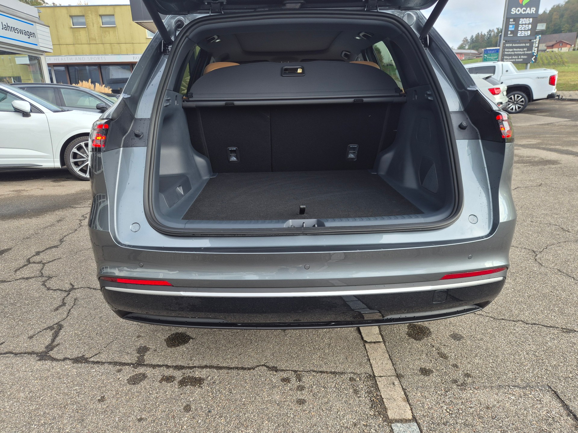 GEELY STARRAY EM-i Max Plug in Hybrid 29.8kW Akku-image-10