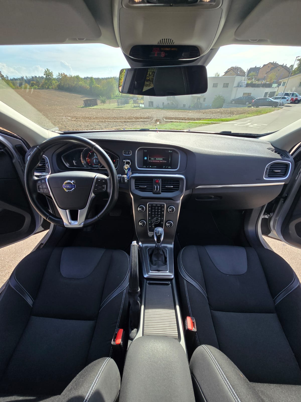 VOLVO 2.0 D3 Momentum S/S-image-3