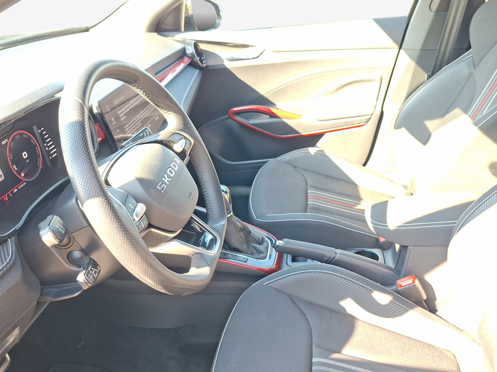 SKODA Fabia 1.5 TSI Monte Carlo DSG-image-7