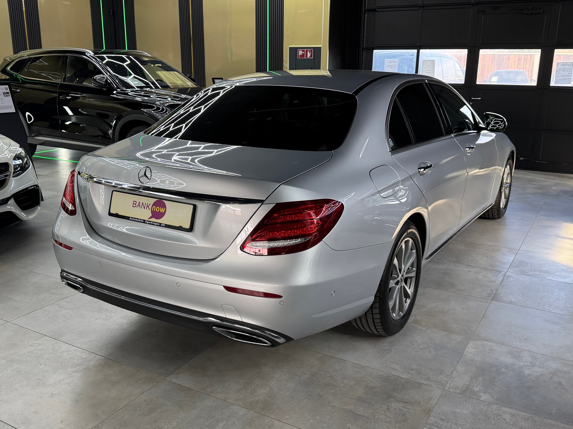 MERCEDES-BENZ E 220 d Avantgarde 9G-Tronic-image-4