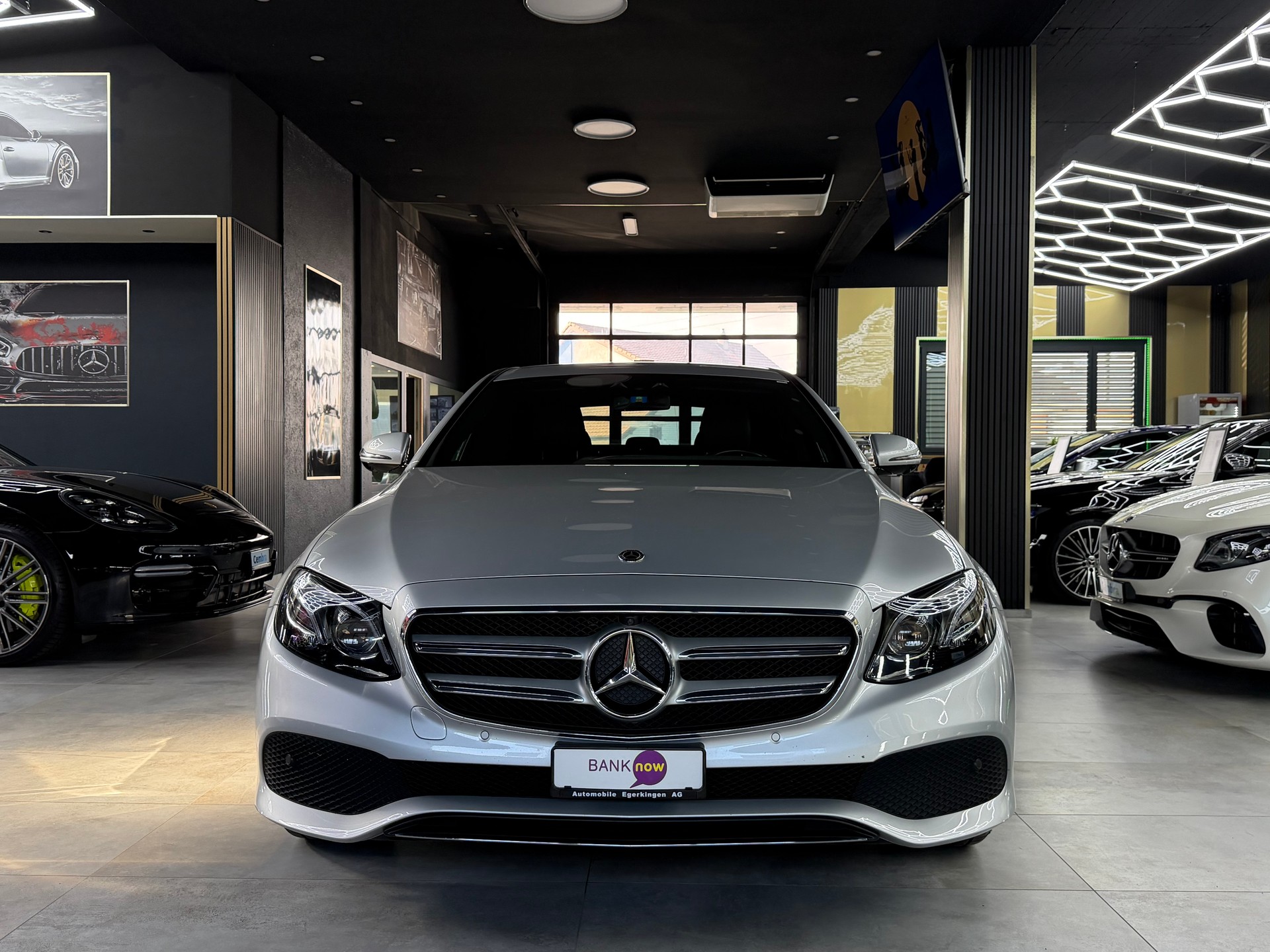 MERCEDES-BENZ E 220 d Avantgarde 9G-Tronic-image-1