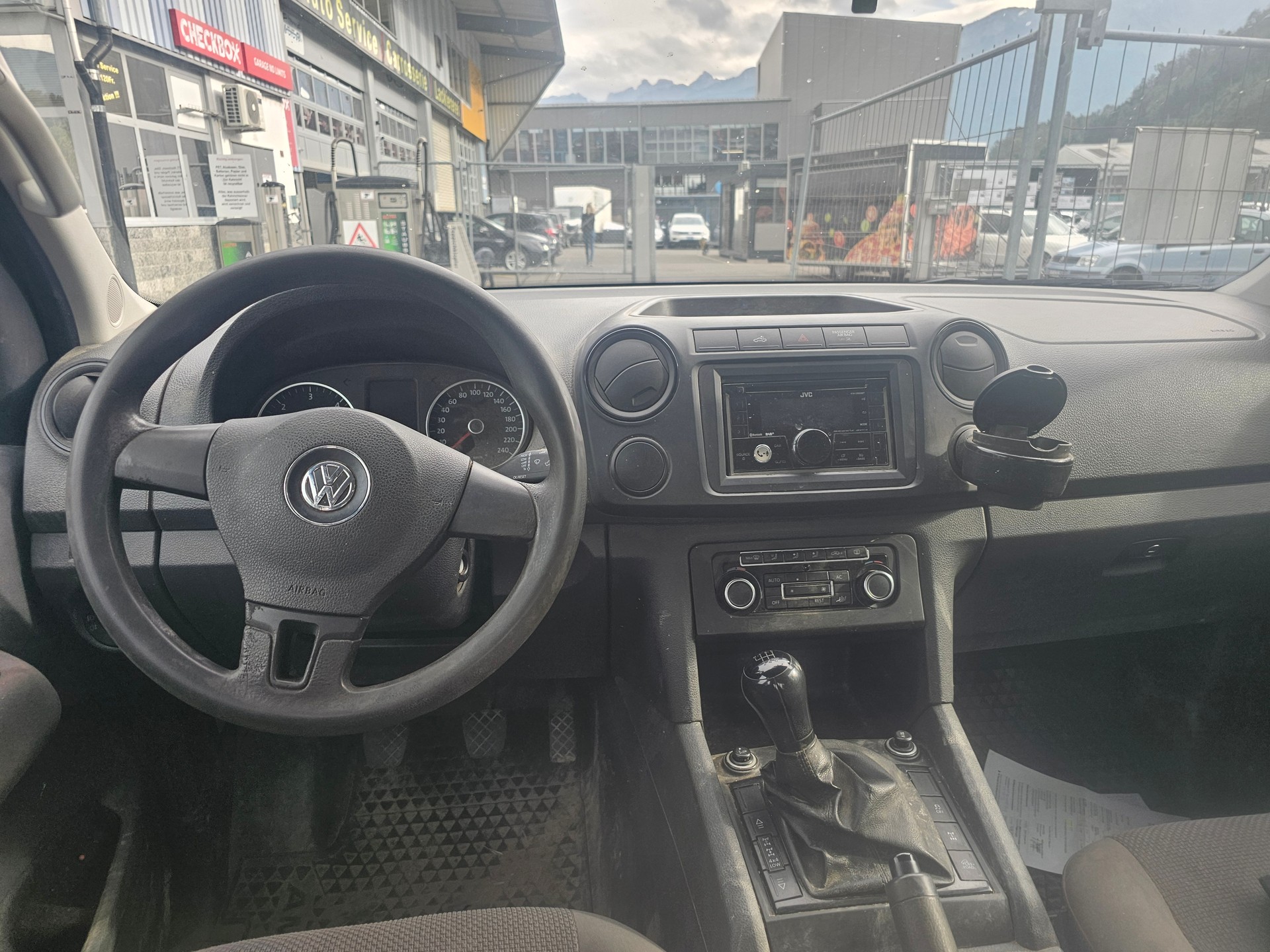 VW Amarok 2.0 BiTDI Trendline 4Motion-image-9