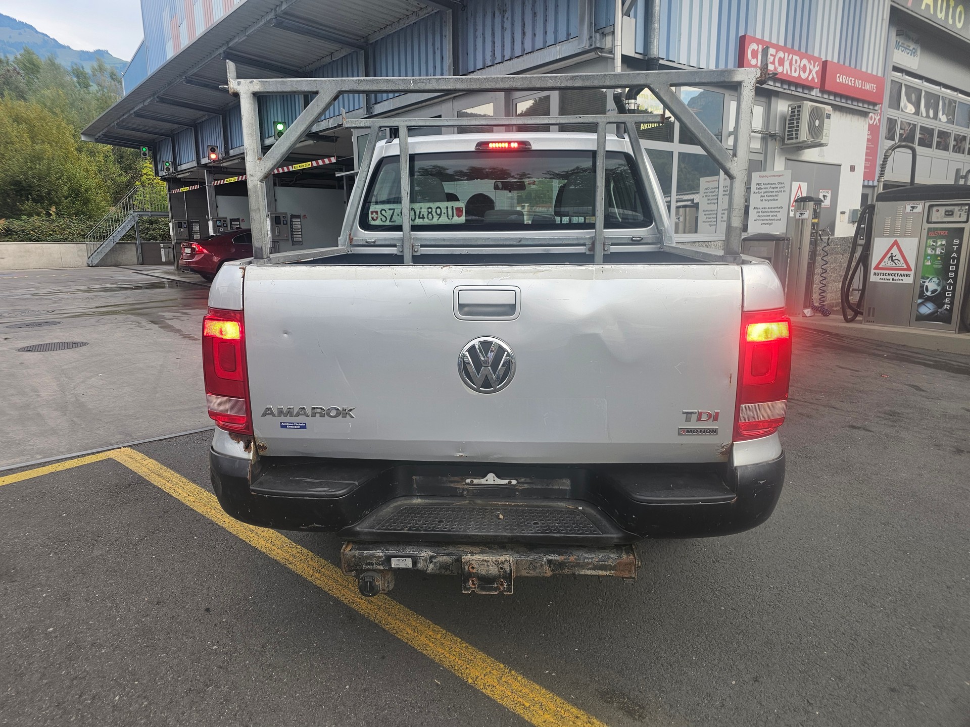 VW Amarok 2.0 BiTDI Trendline 4Motion-image-3