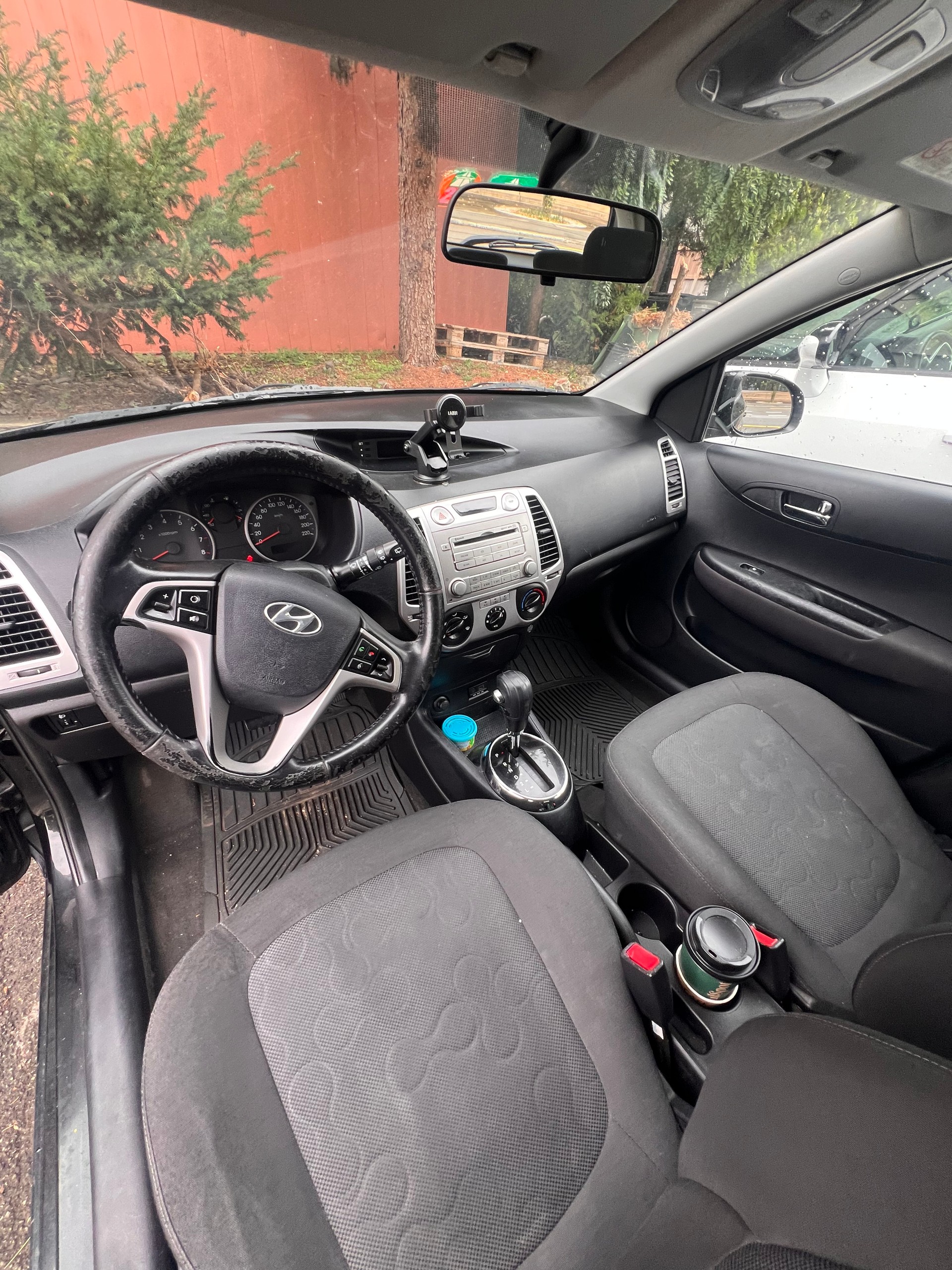 HYUNDAI i20 1.4 Style Automatic-image-6