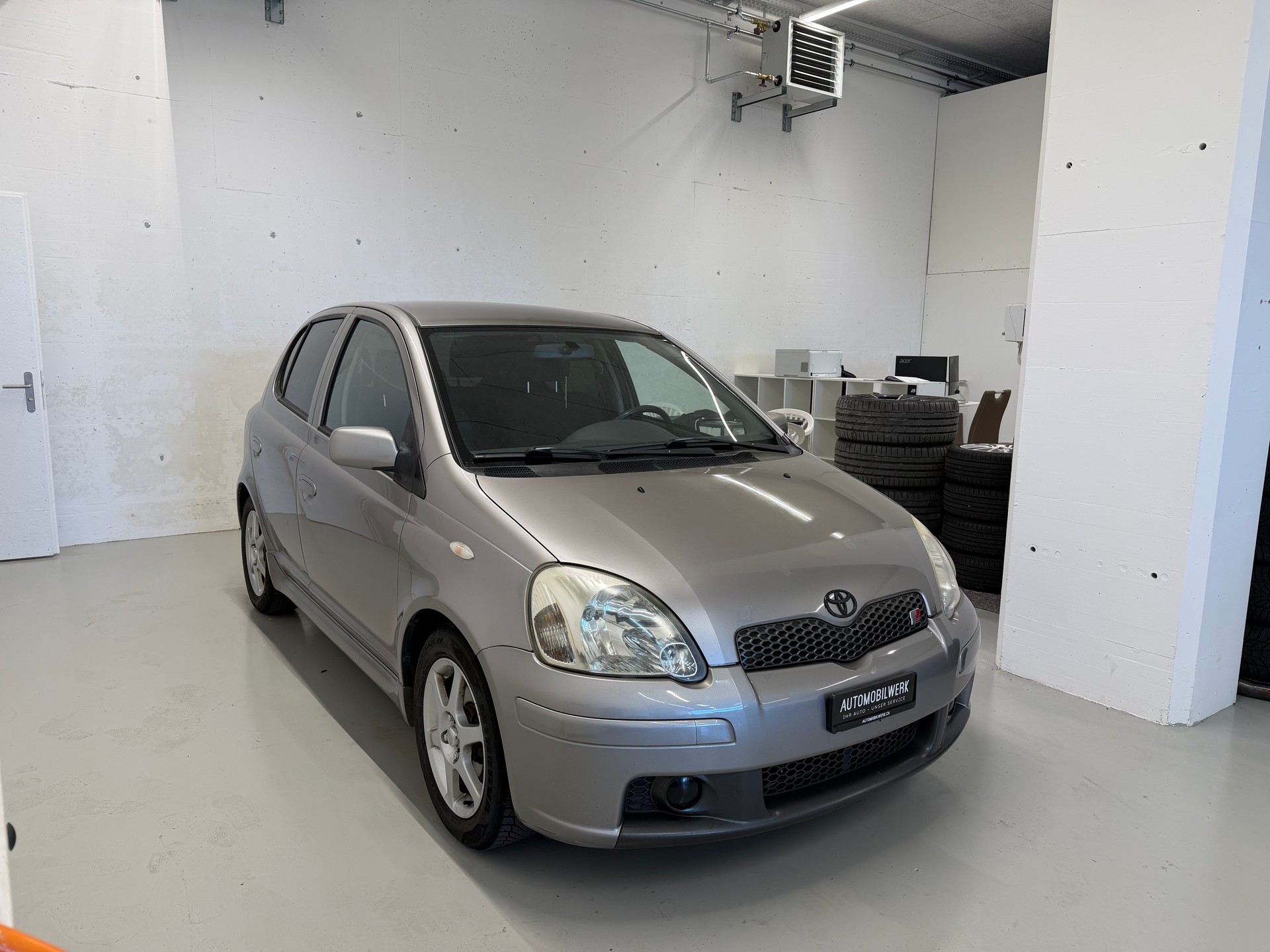 TOYOTA Yaris 1.5 TS-image-2