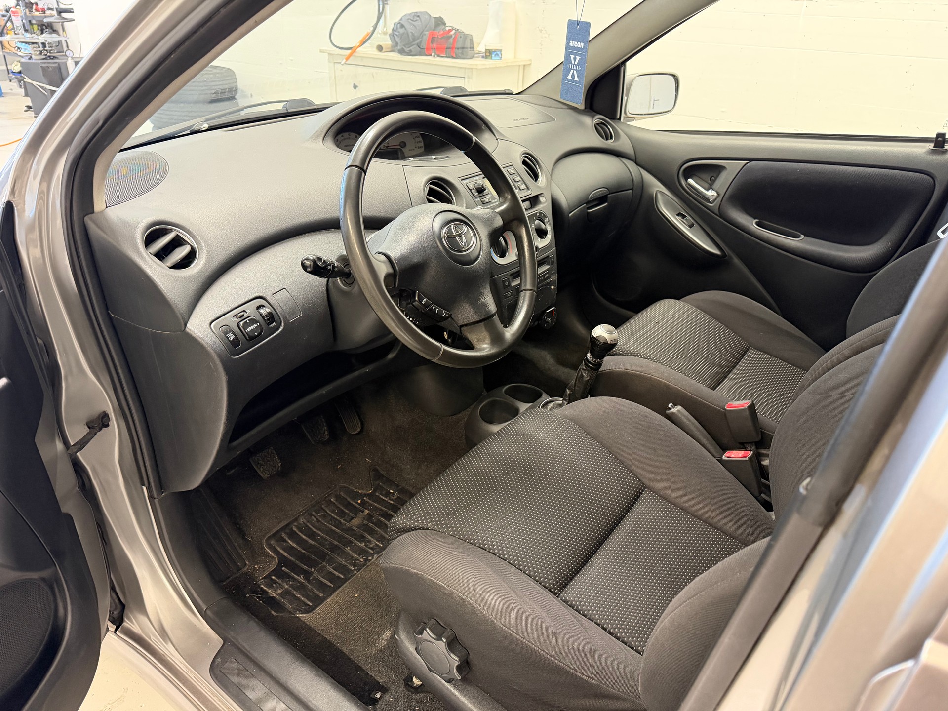 TOYOTA Yaris 1.5 TS-image-9