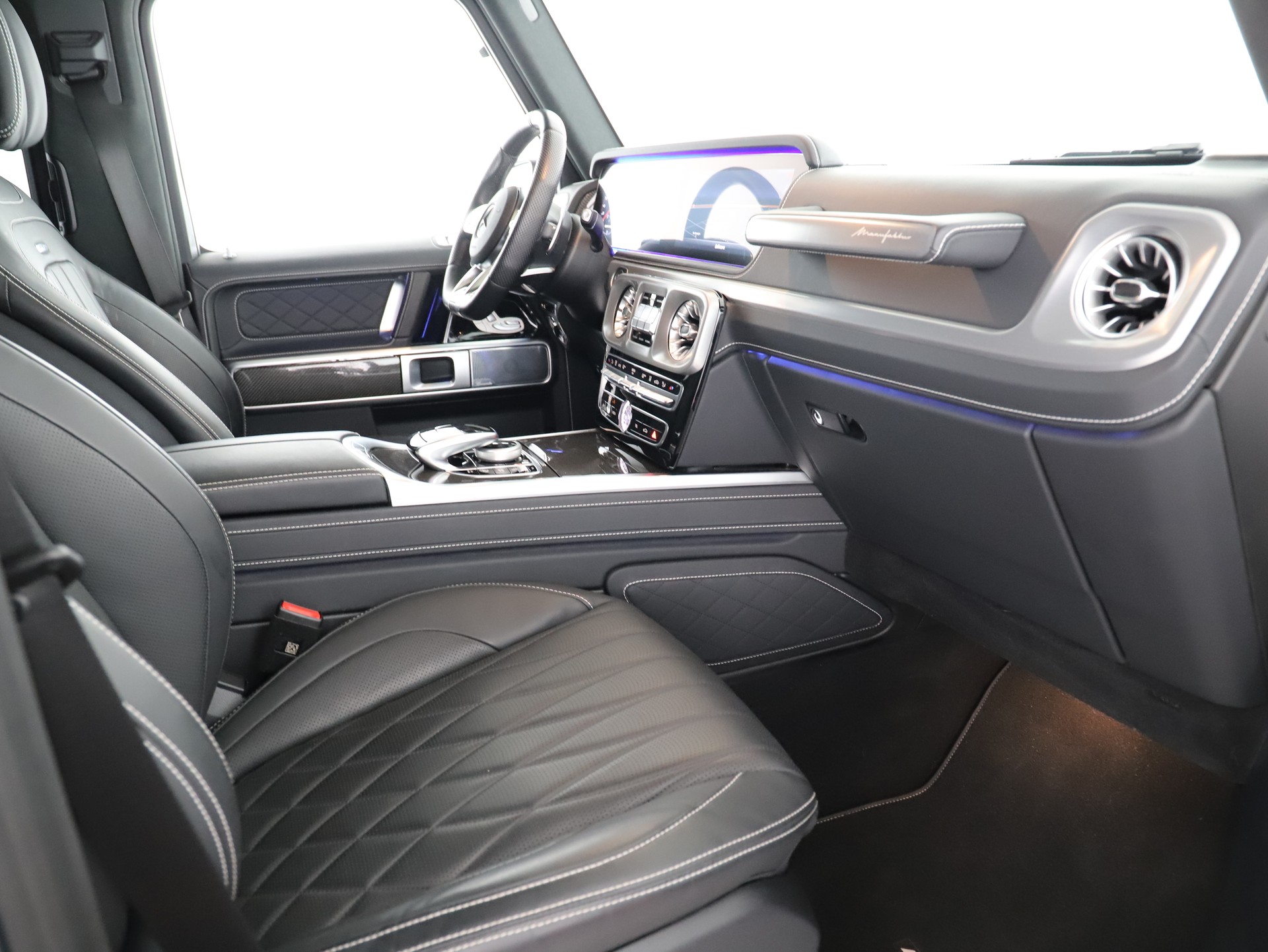 MERCEDES-BENZ G 63 AMG-image-9