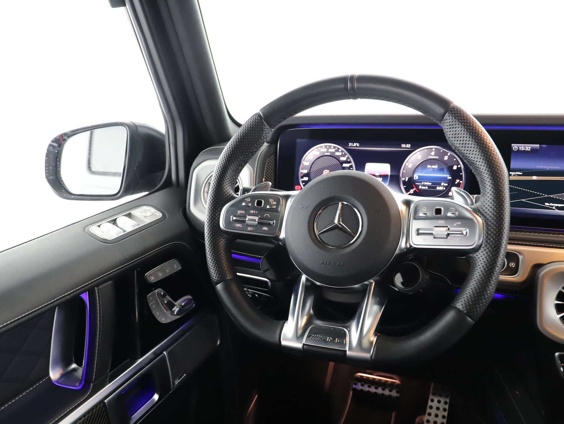 MERCEDES-BENZ G 63 AMG-image-11