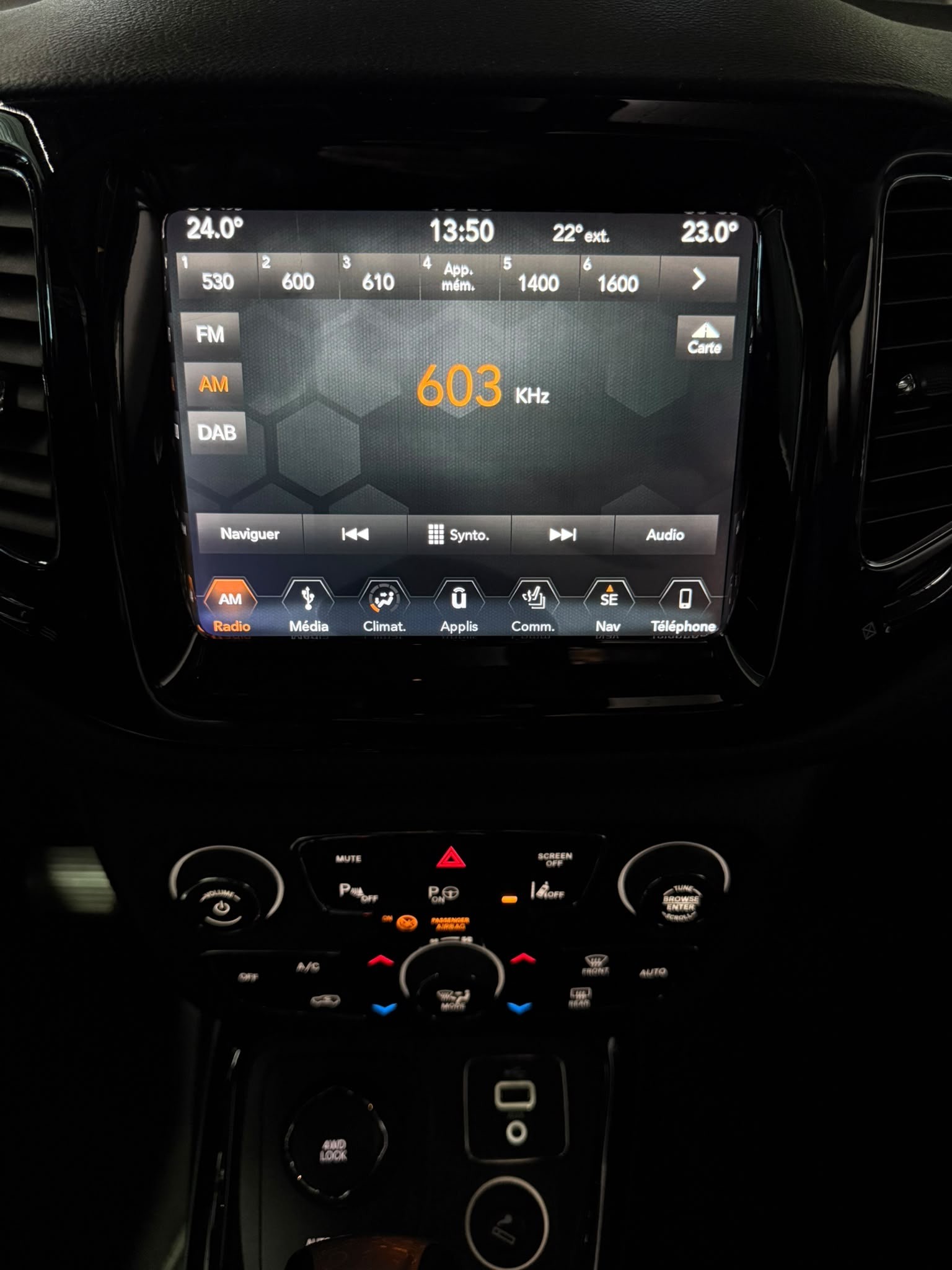 JEEP Compass 1.4 Turbo Limited AWD 9ATX-image-19