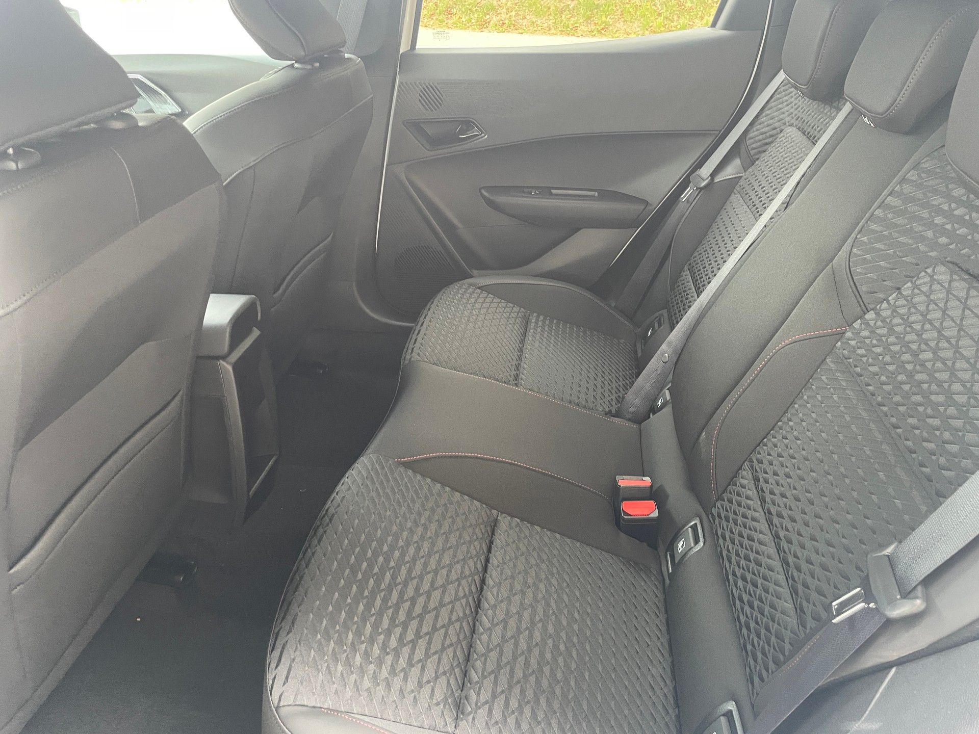 RENAULT Clio 1.8 E-Tech Techno-image-5