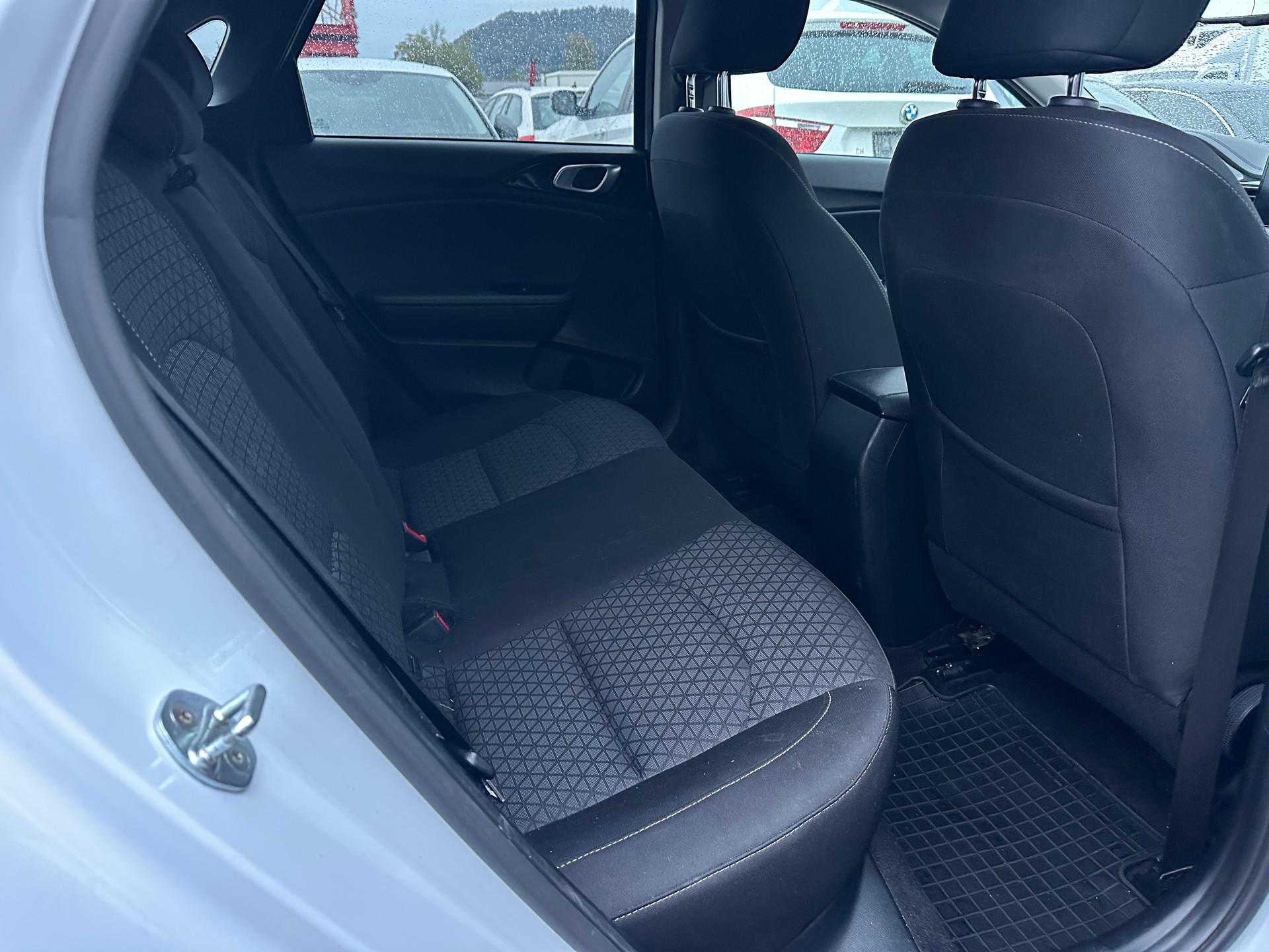 KIA CEED-image-15