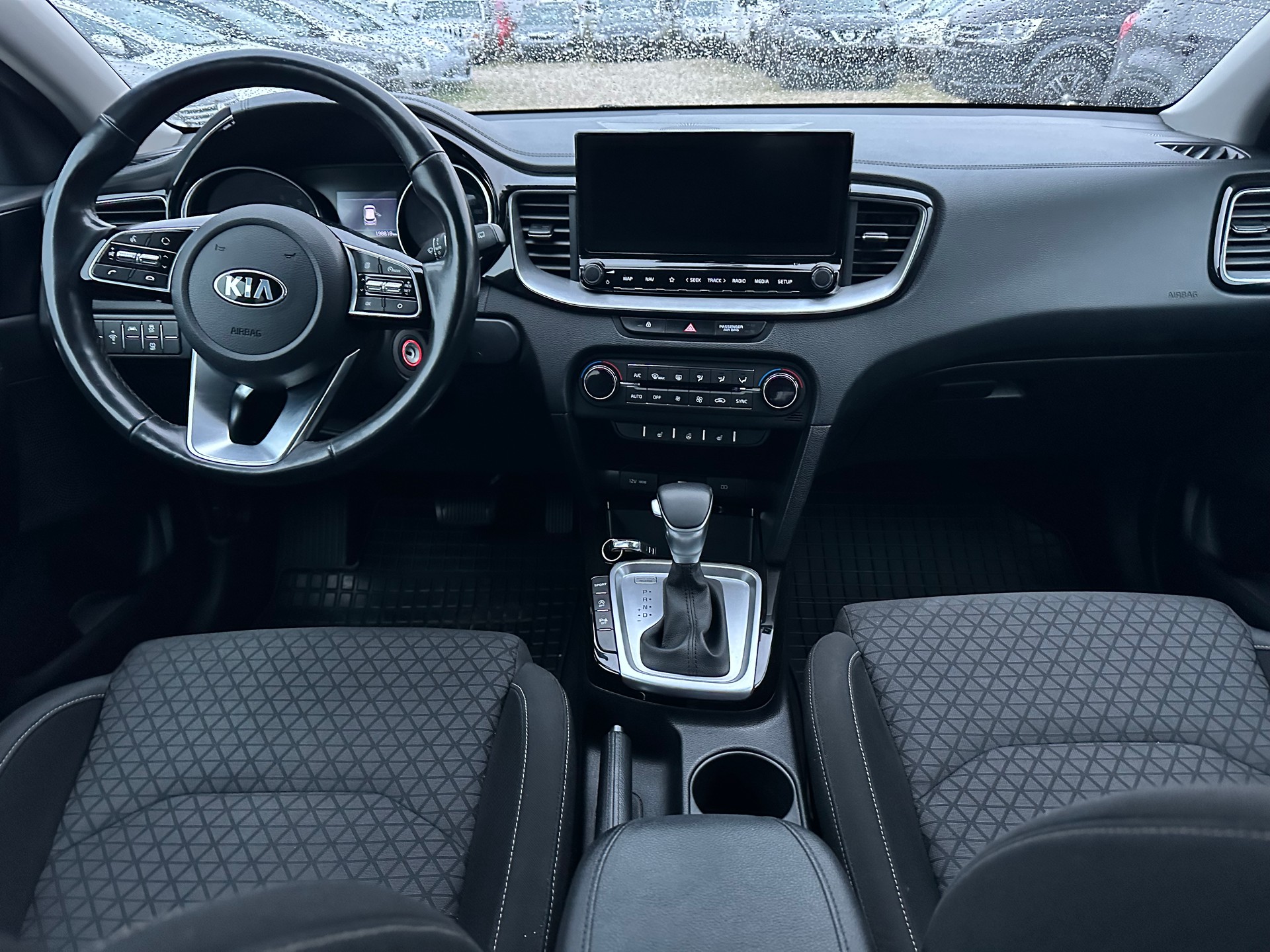 KIA CEED-image-14