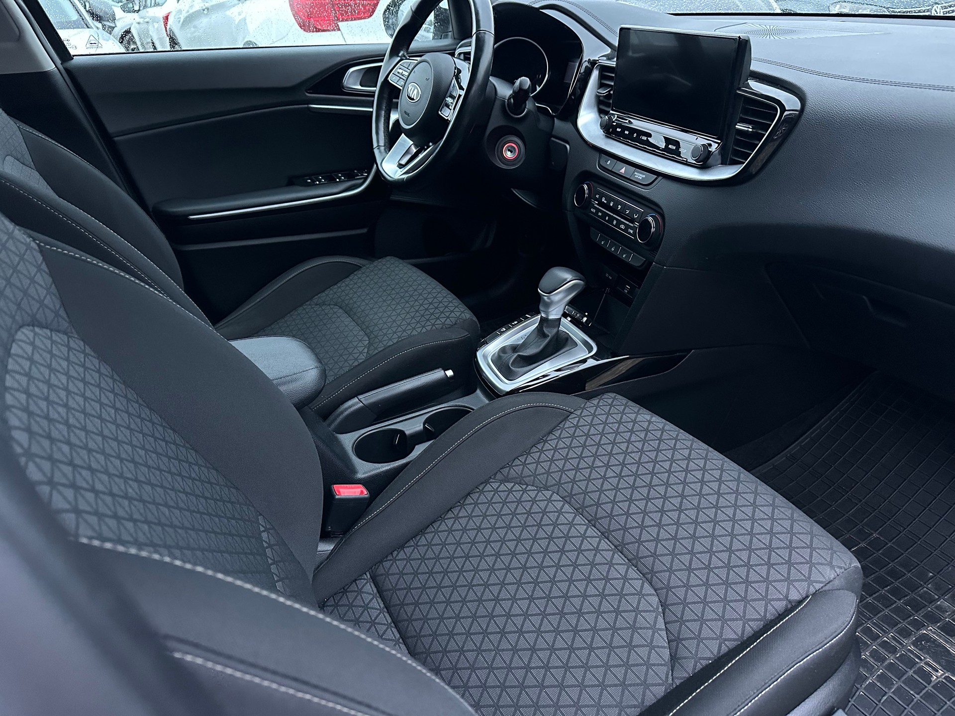 KIA CEED-image-11