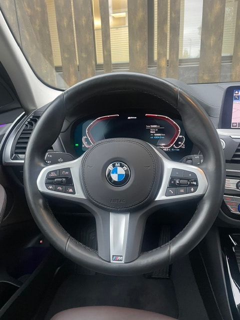 BMW X3 xDrive 30e Luxury Line-image-18