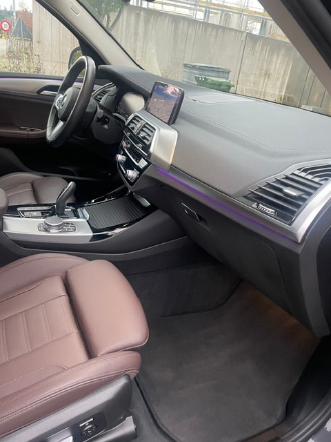 BMW X3 xDrive 30e Luxury Line-image-22