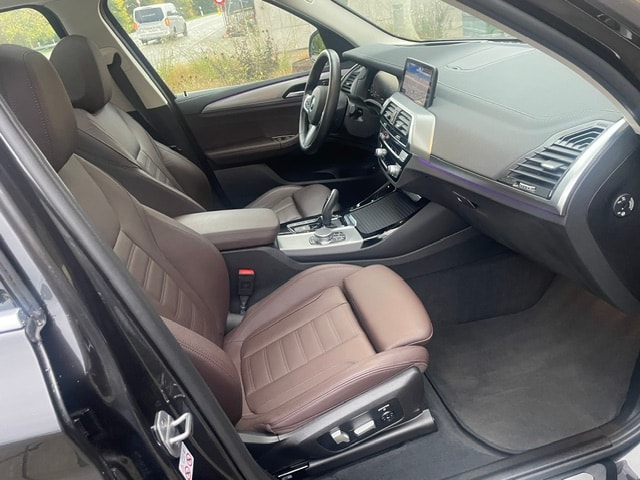 BMW X3 xDrive 30e Luxury Line-image-24