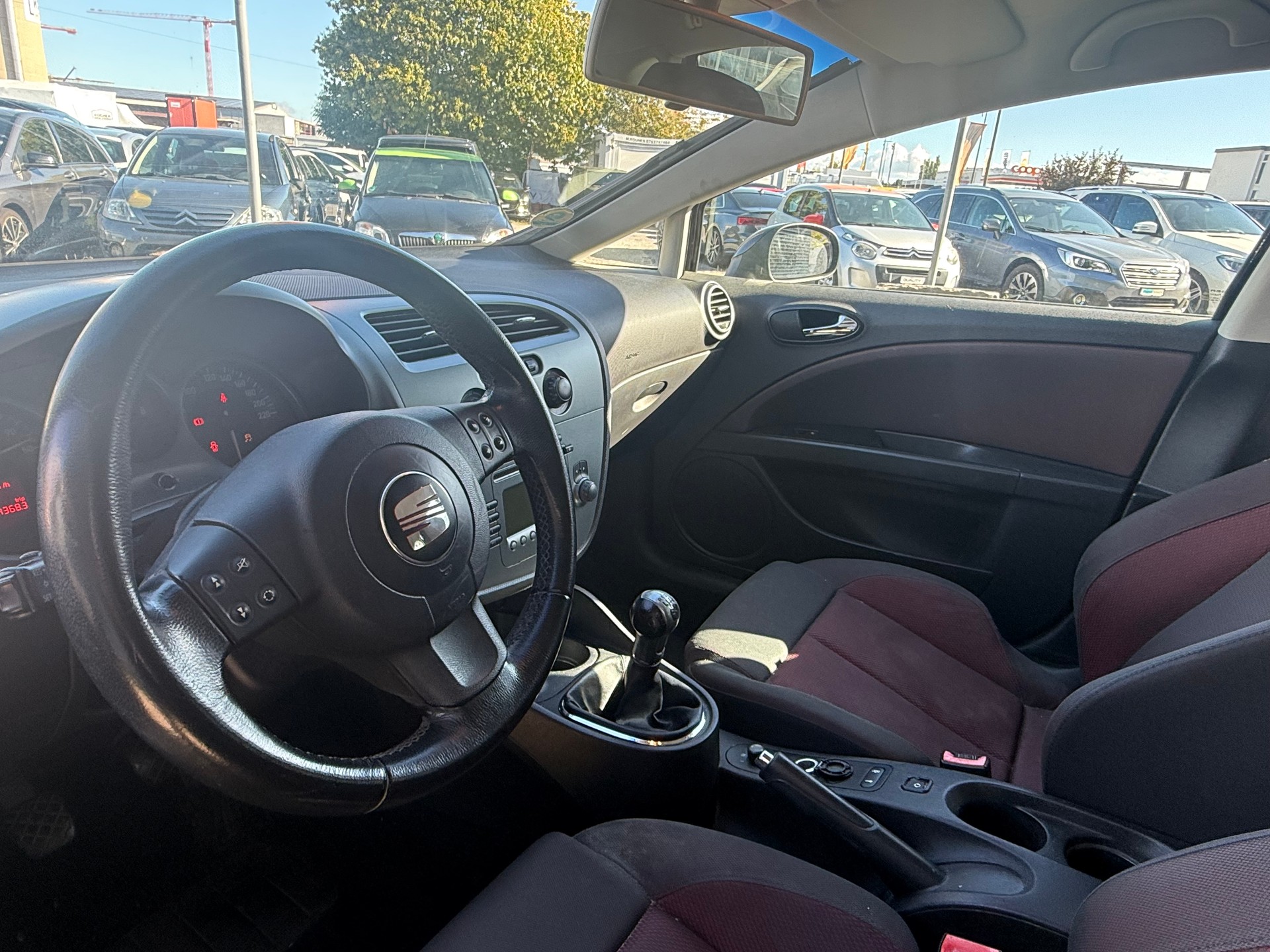 SEAT Leon 1.6 Reference-image-5