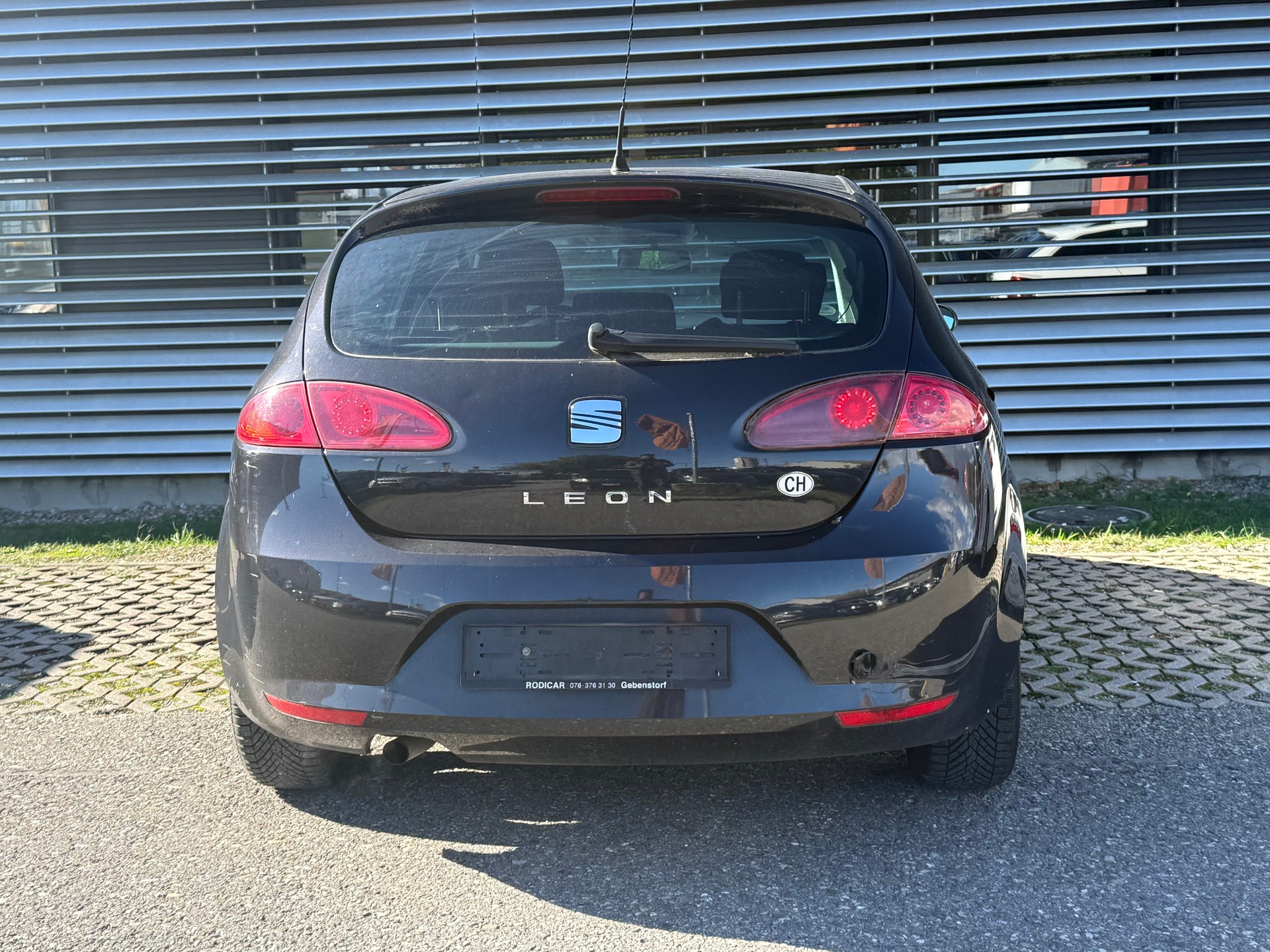 SEAT Leon 1.6 Reference-image-2