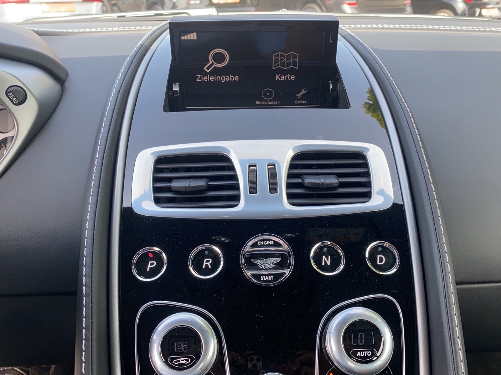 ASTON MARTIN Vanquish V12 5.9-48 Touchtronic 2-image-6