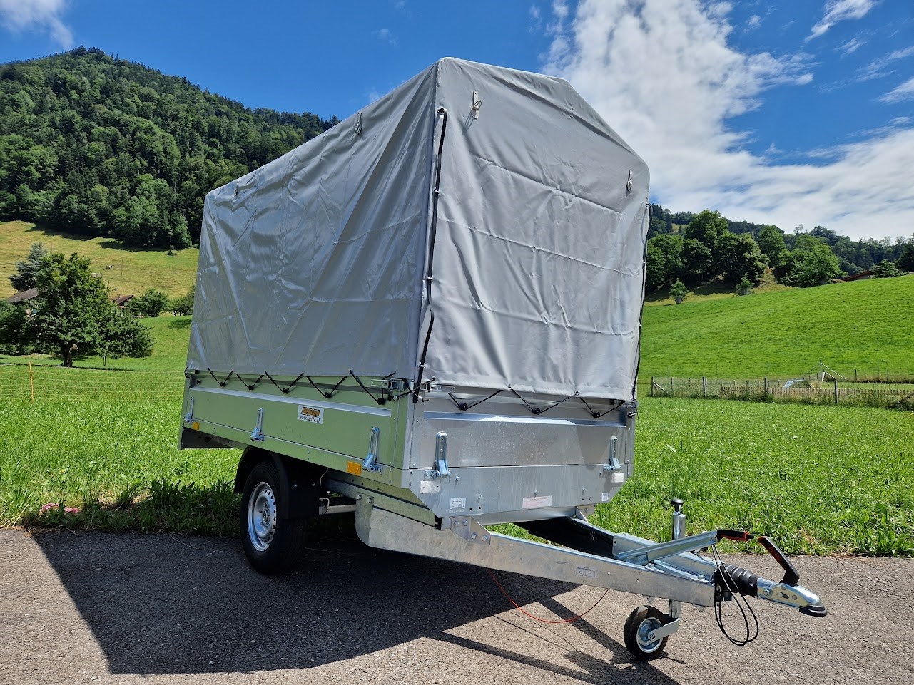 NEPTUN GN131 1300kg L2630 B1450 H1800mm-image-0