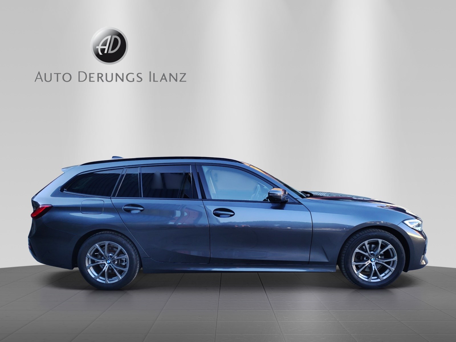 BMW 320d xDrive Touring Sport-image-4