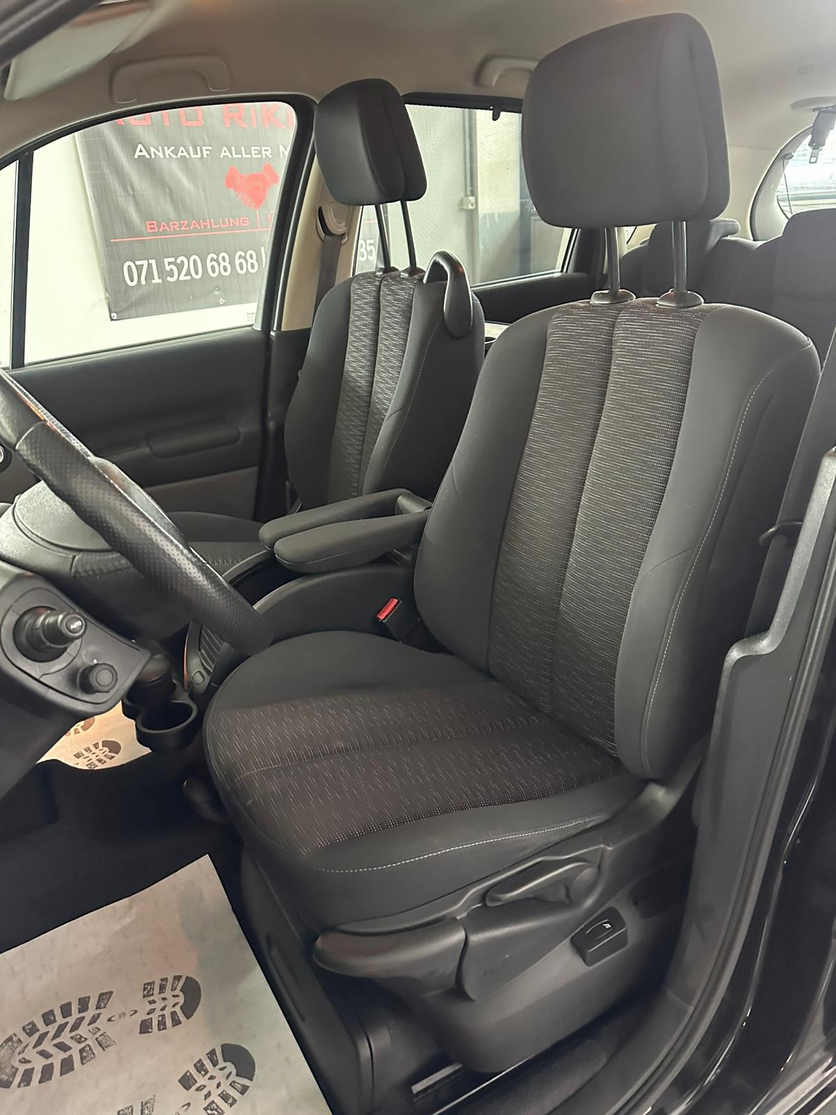 RENAULT Scénic 1.9 dCi Dynamique-image-11