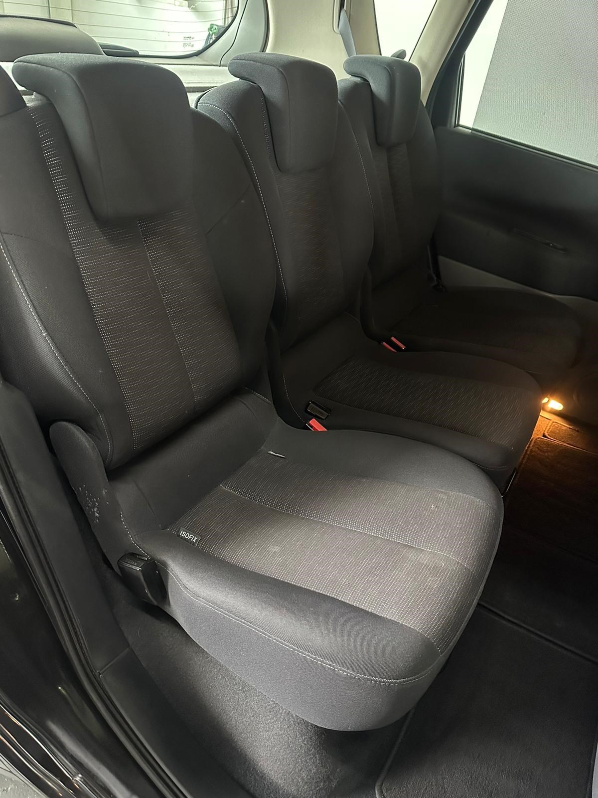 RENAULT Scénic 1.9 dCi Dynamique-image-18