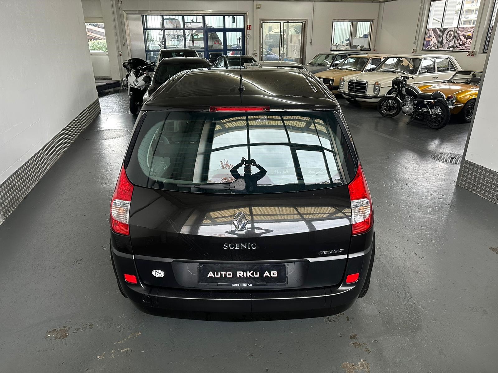 RENAULT Scénic 1.9 dCi Dynamique-image-8