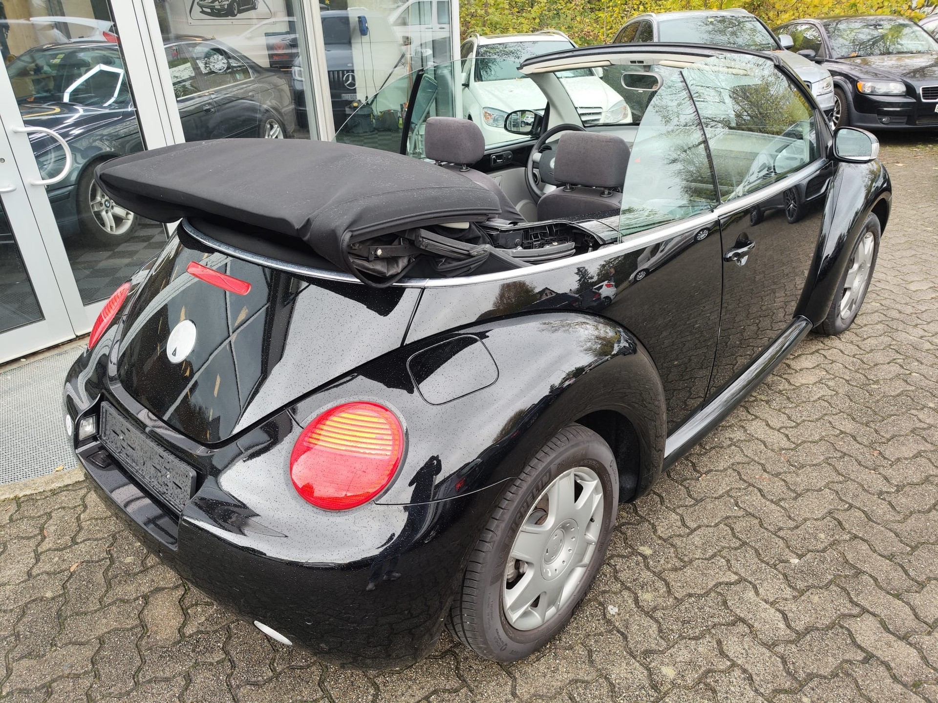 VW New Beetle Cabrio 1.6-image-5