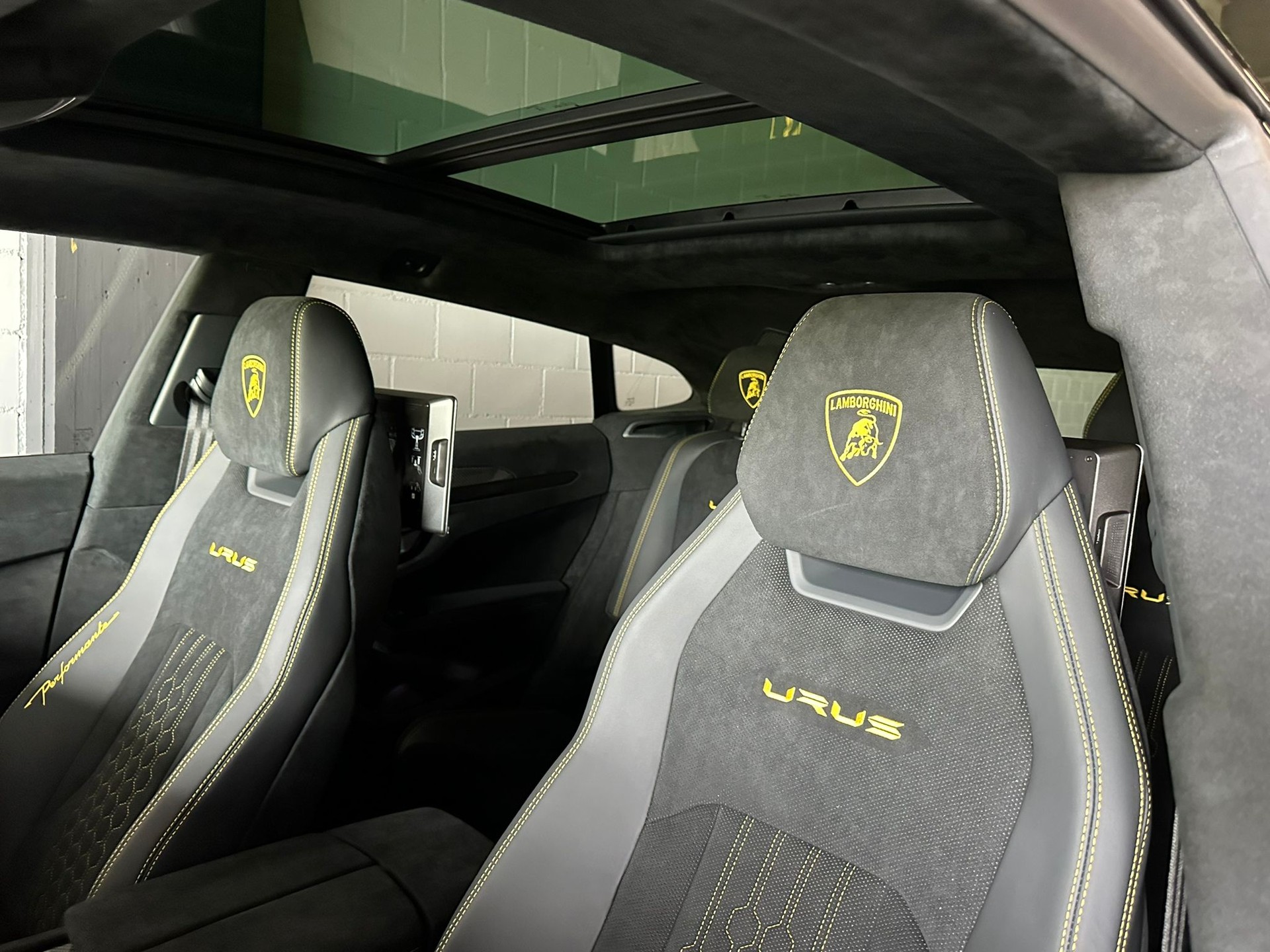 LAMBORGHINI Urus Performante E-Gear Vollausstattung-image-5