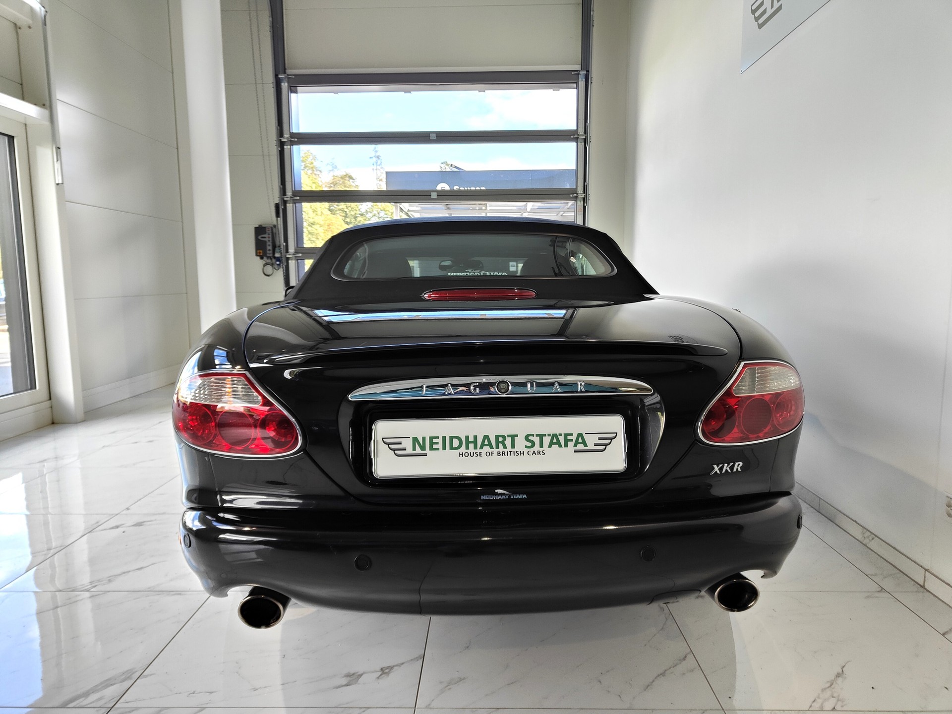 JAGUAR XKR S/C Convertible-image-4