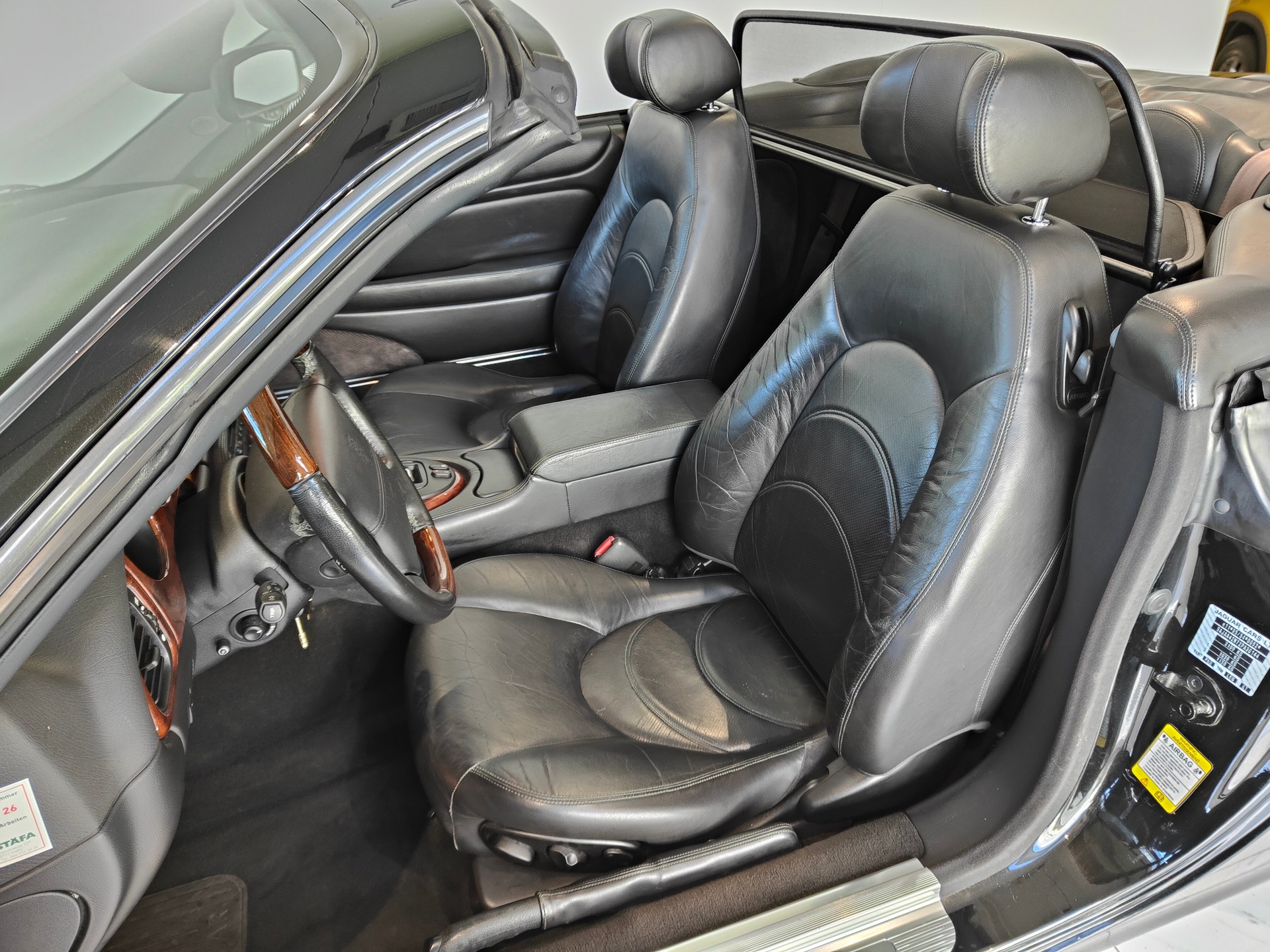 JAGUAR XKR S/C Convertible-image-6